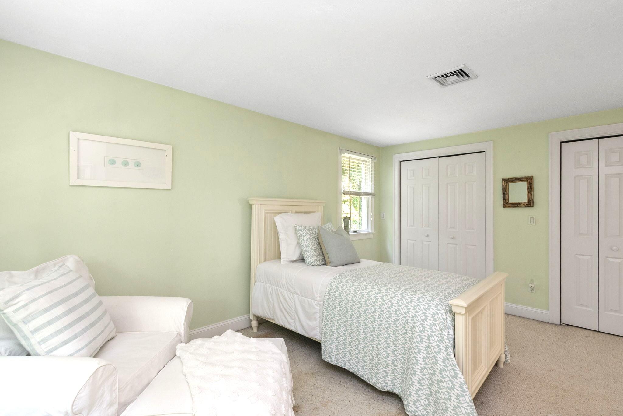 39 Forest Hills Road