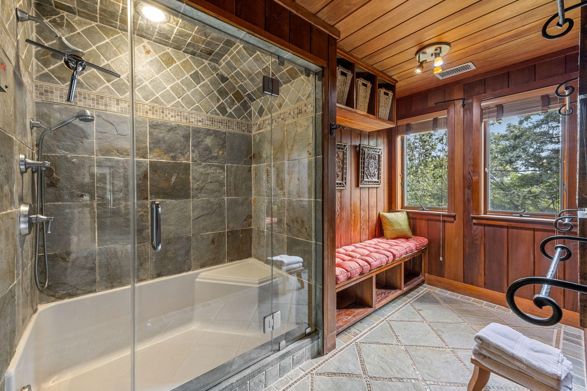 127 Wapoos Trail