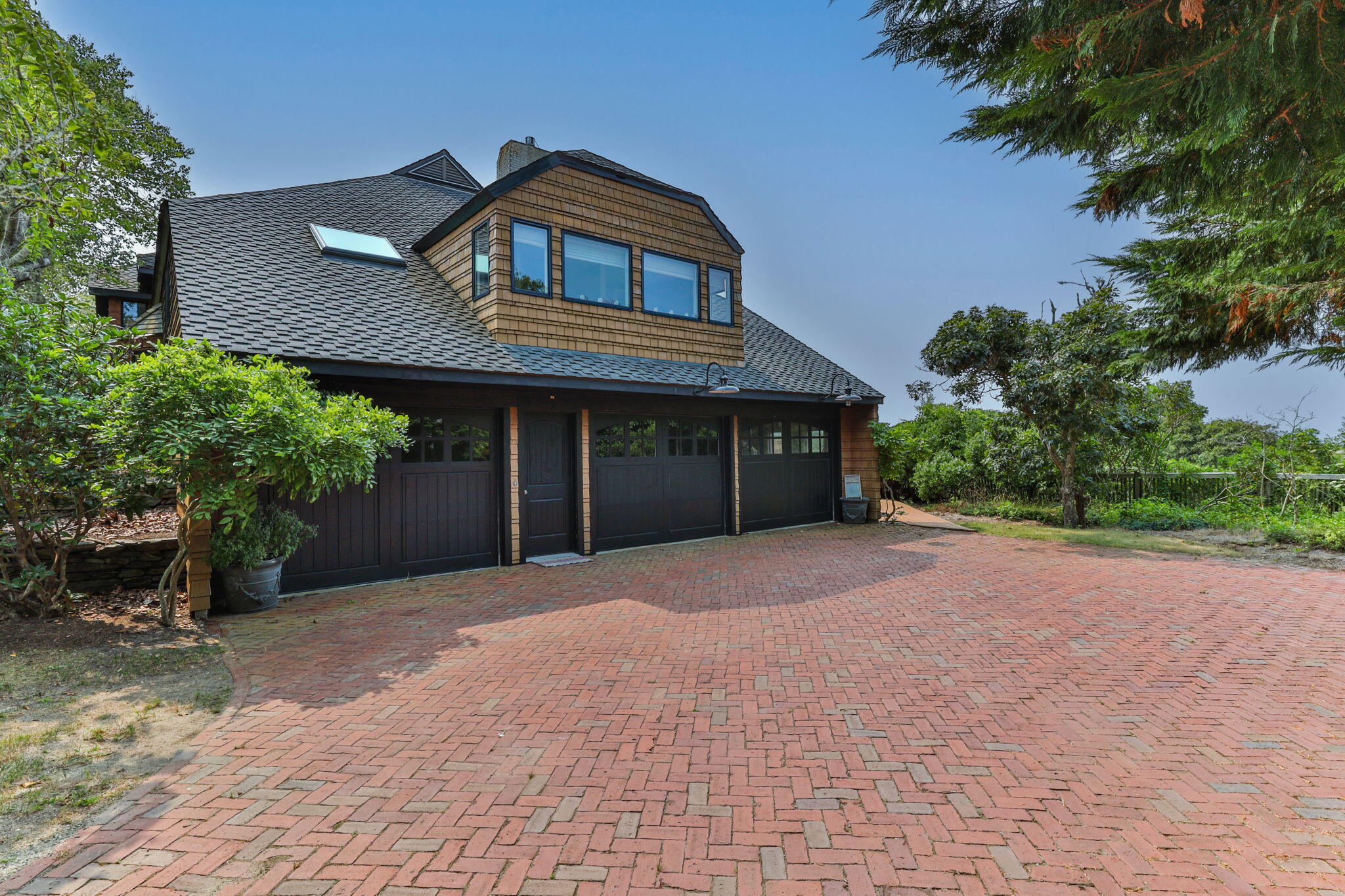 127 Wapoos Trail