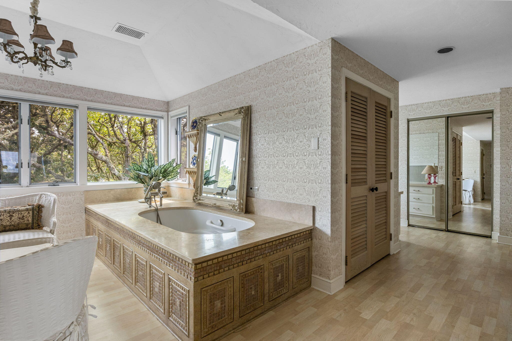 127 Wapoos Trail