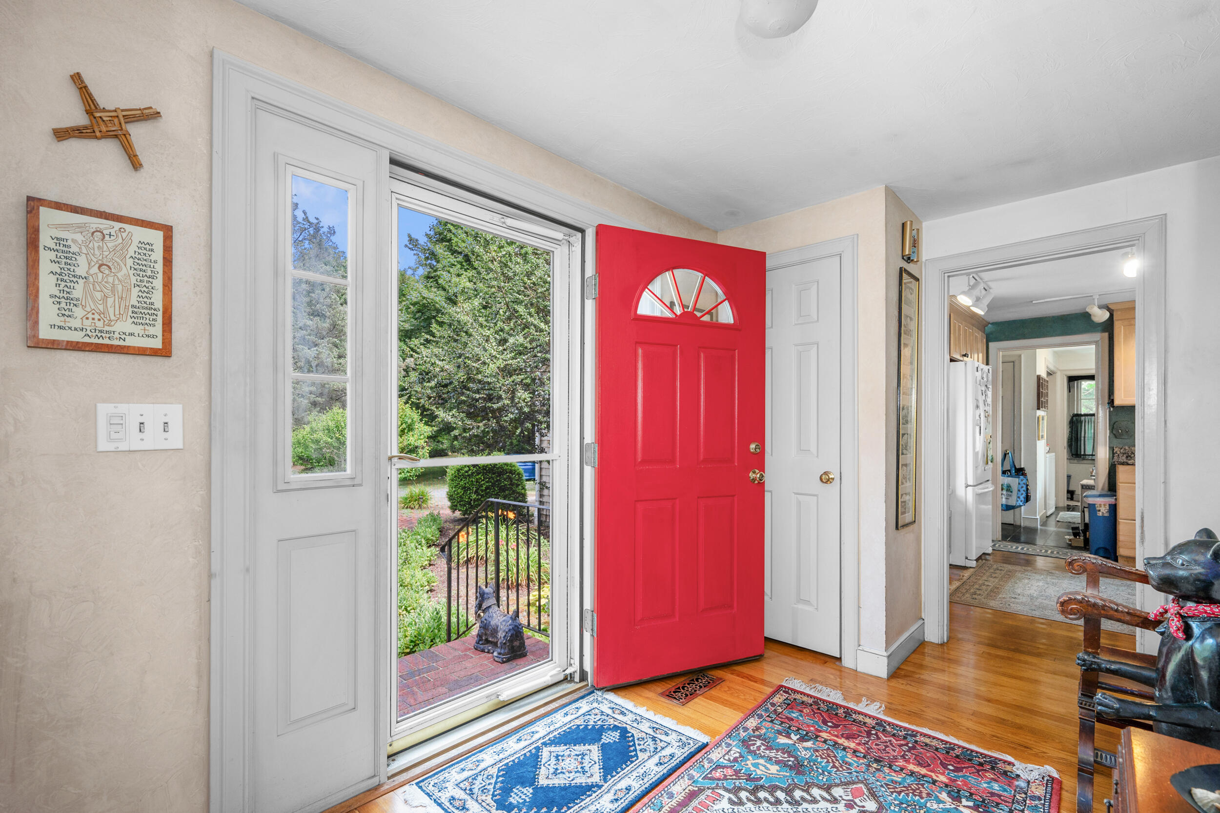 4323 Main Street