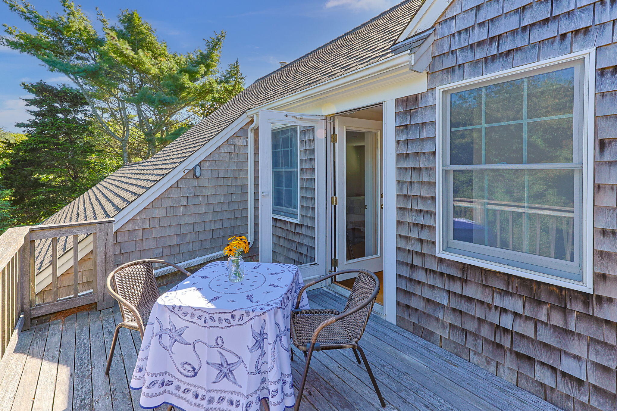 11 Cedar Land Road
