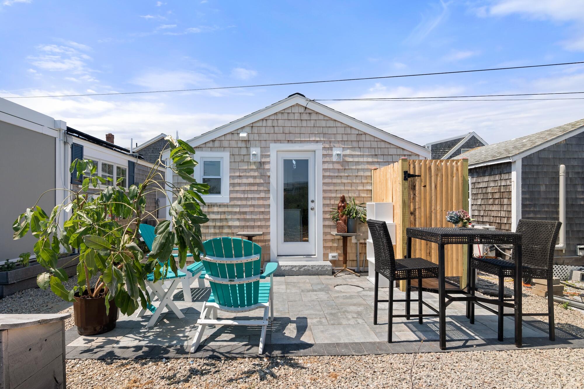 21 Dewey Avenue # U3