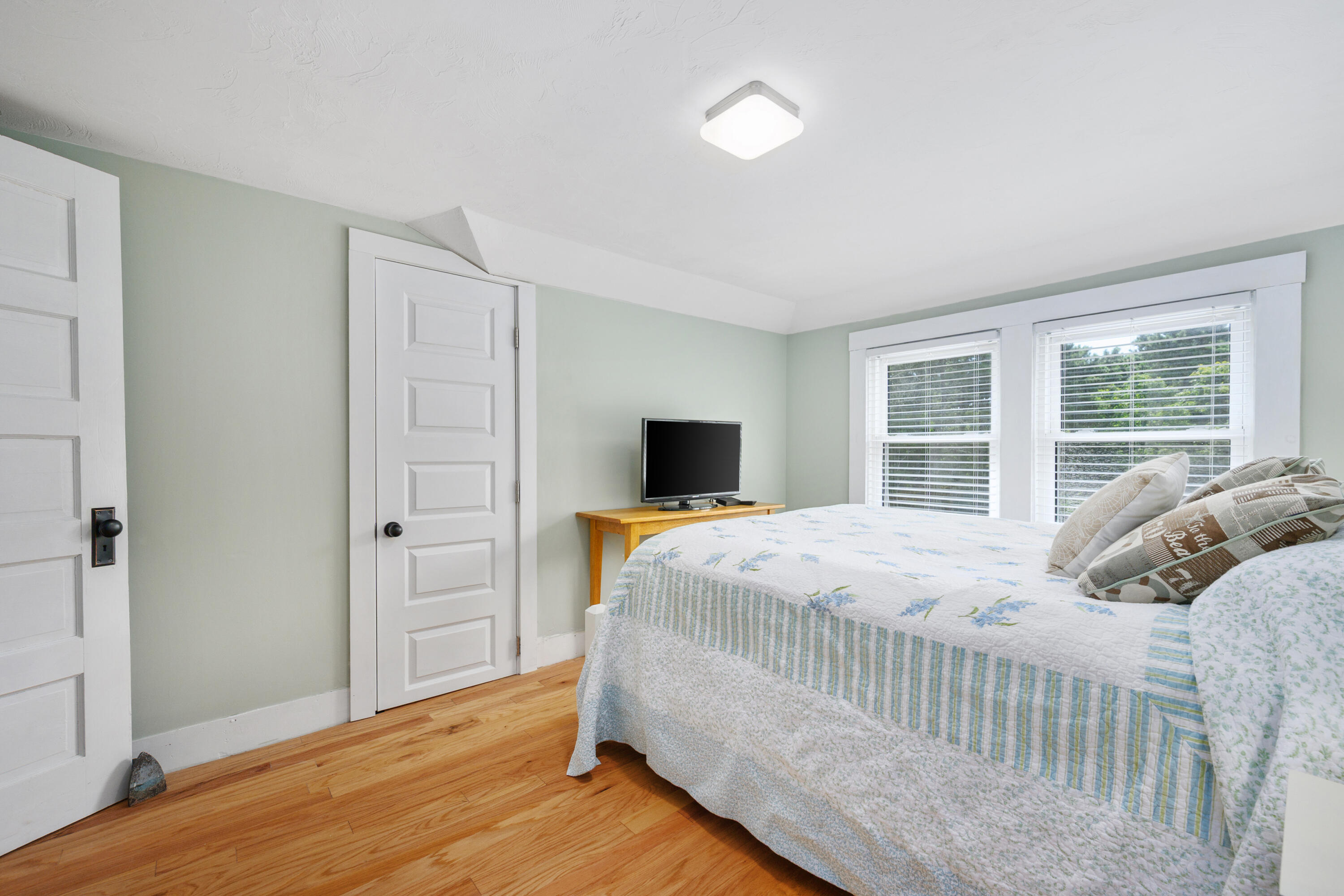 79 Forest Beach Road