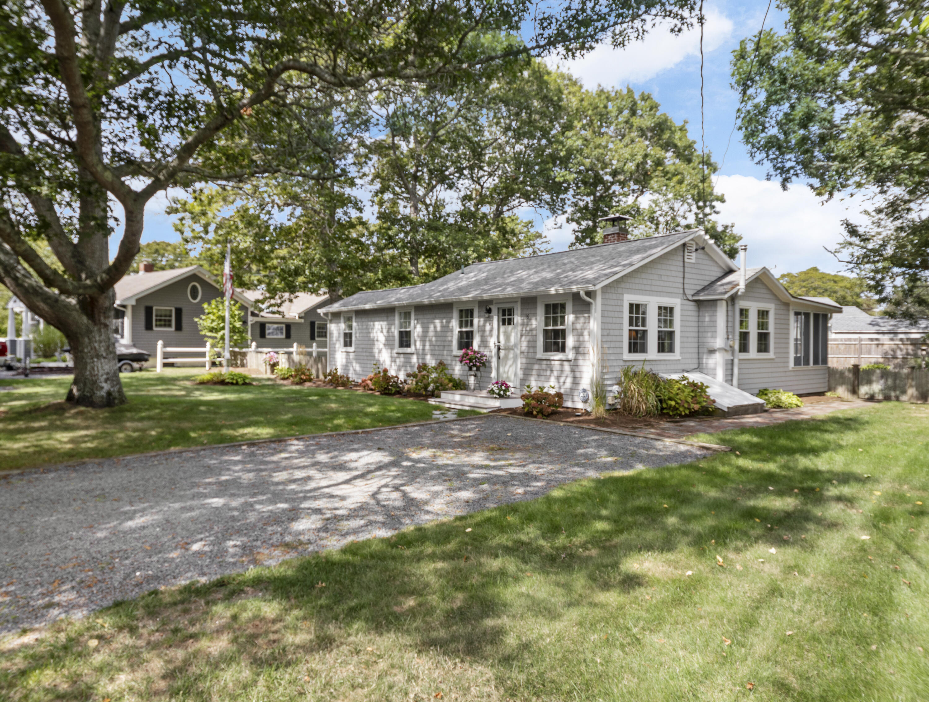 16 Peregrine Lane