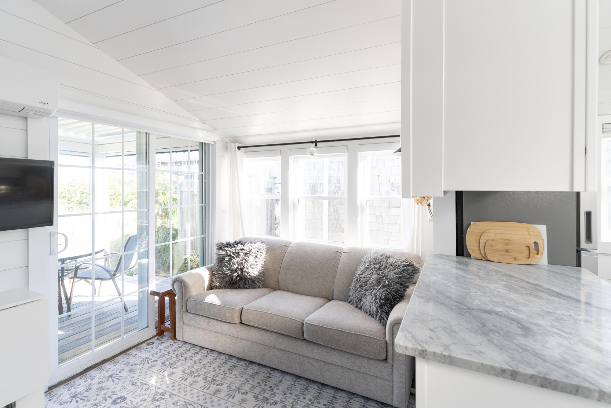 21 Dewey Avenue UNIT 4