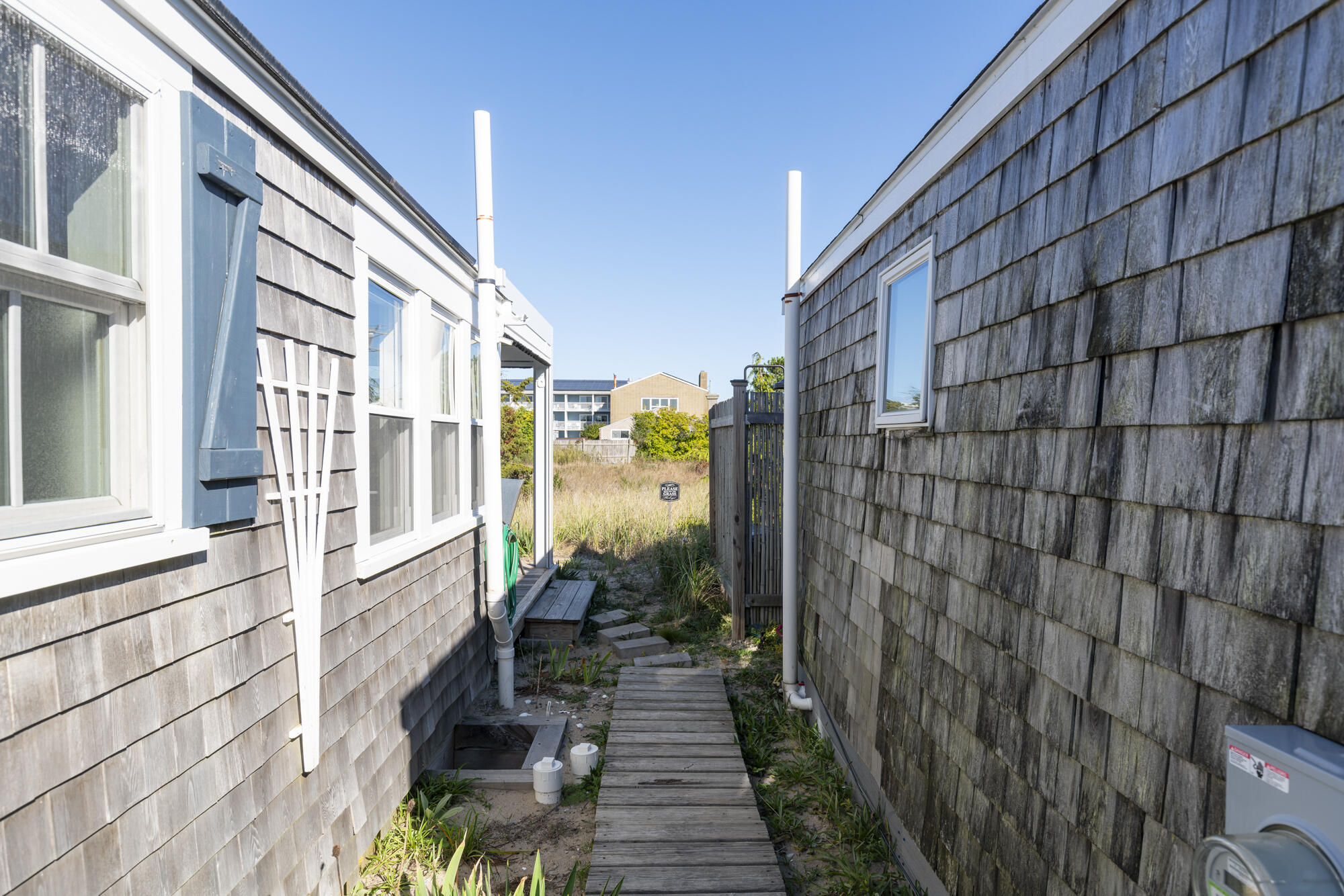 21 Dewey Avenue UNIT 4