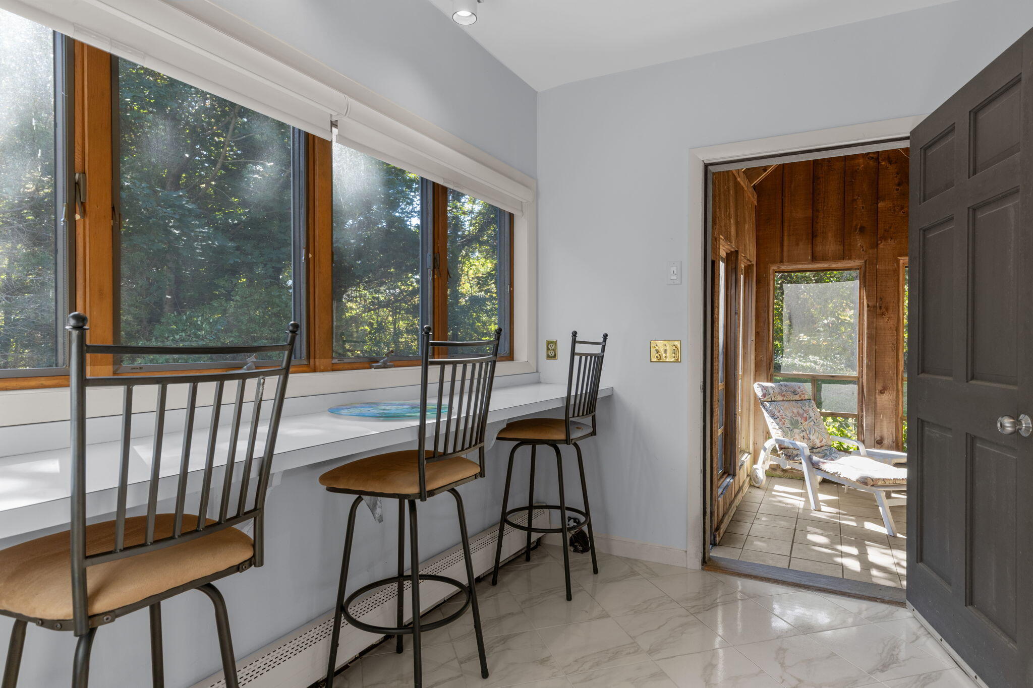 25 Twin Rocks Drive