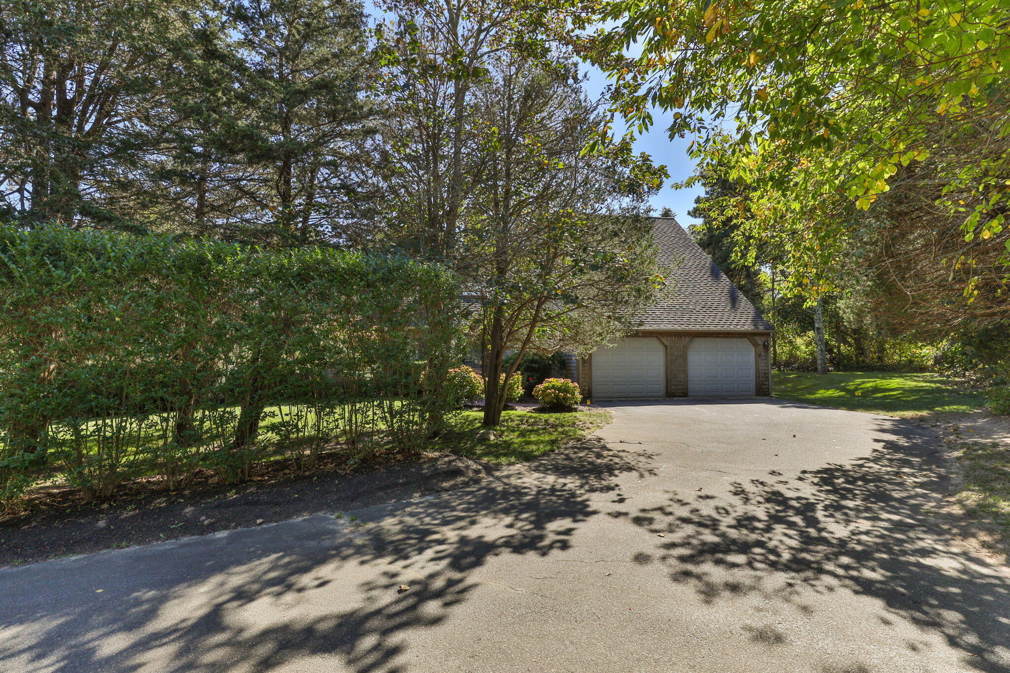 25 Twin Rocks Drive