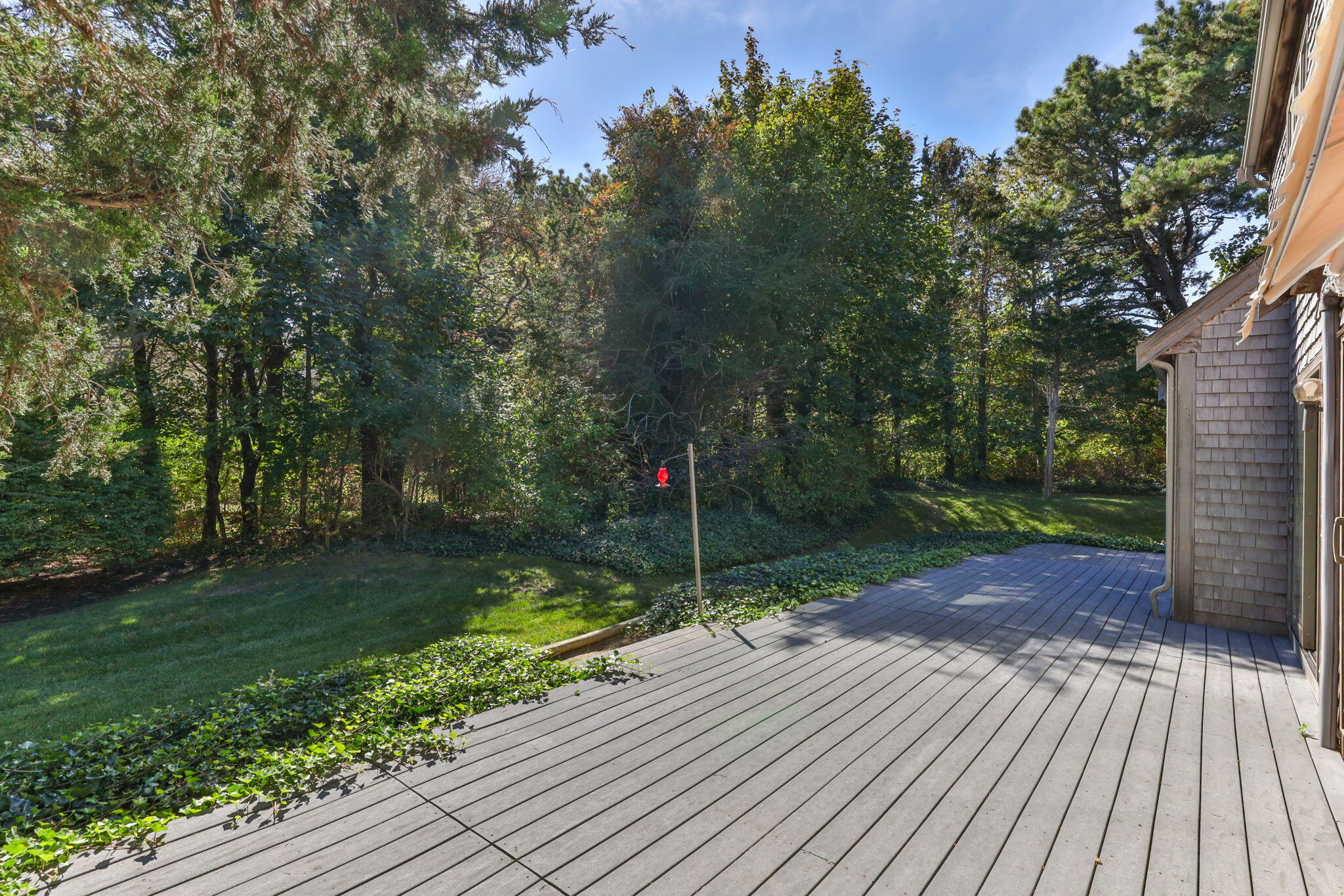 25 Twin Rocks Drive
