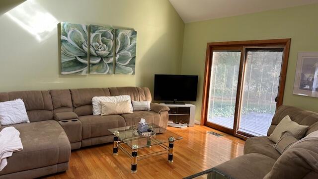 25 Twin Rocks Drive