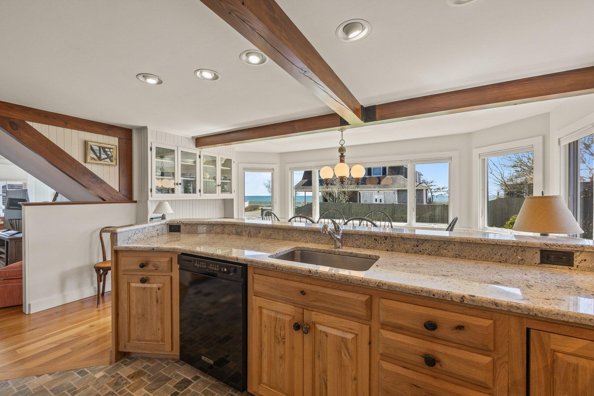 8 Wyndemere Bluffs Road