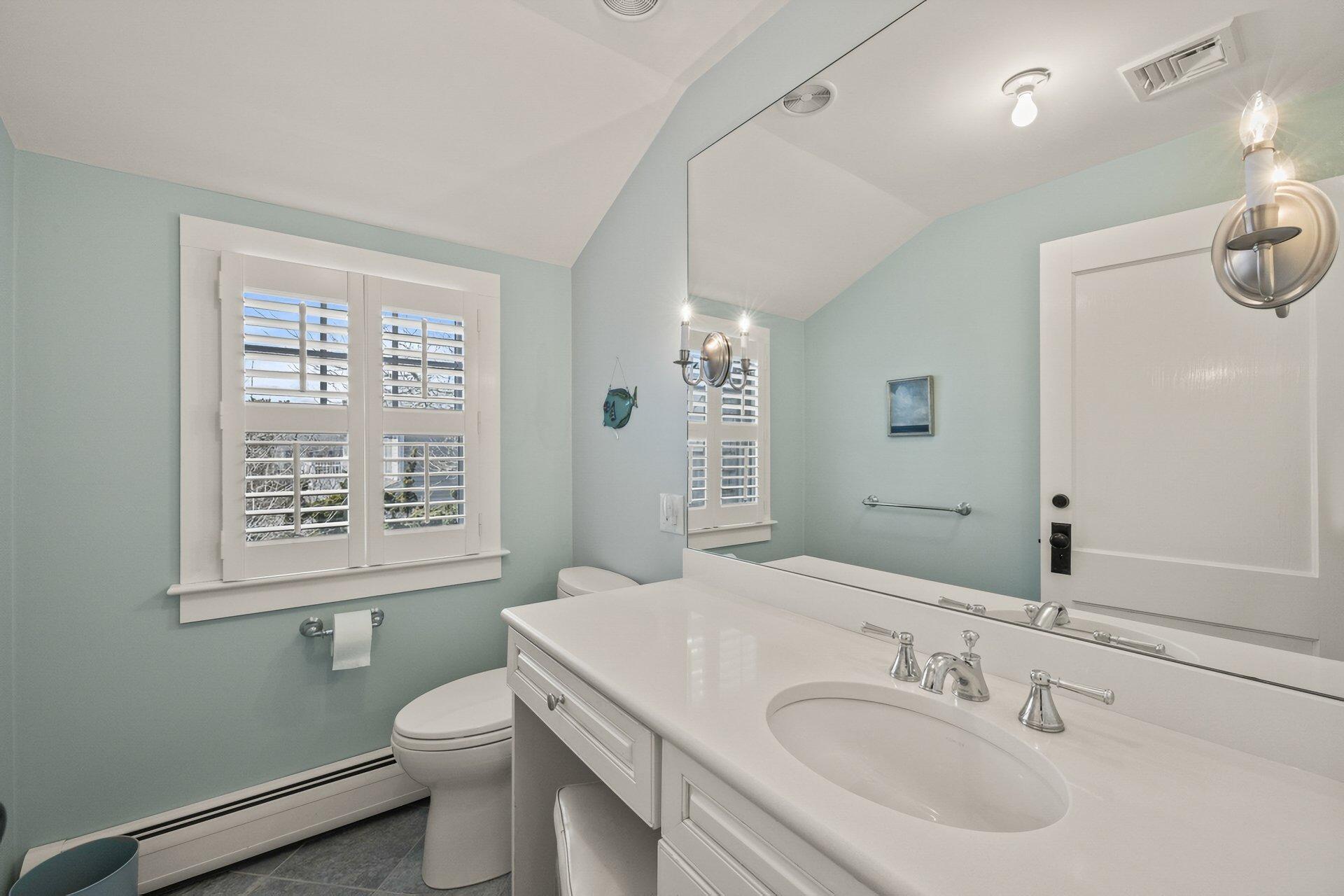 8 Wyndemere Bluffs Road