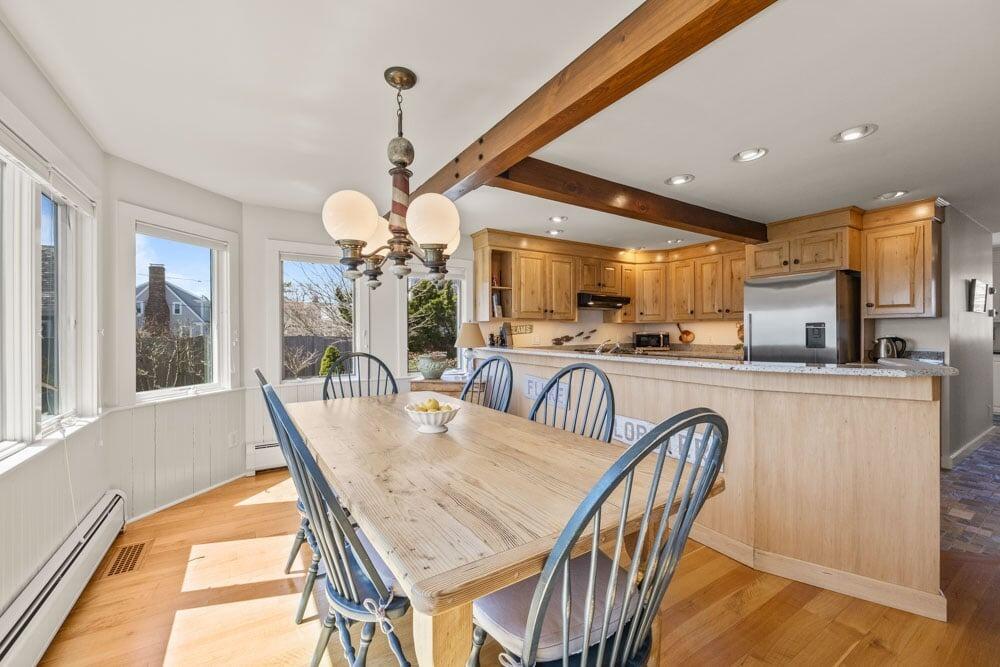 8 Wyndemere Bluffs Road