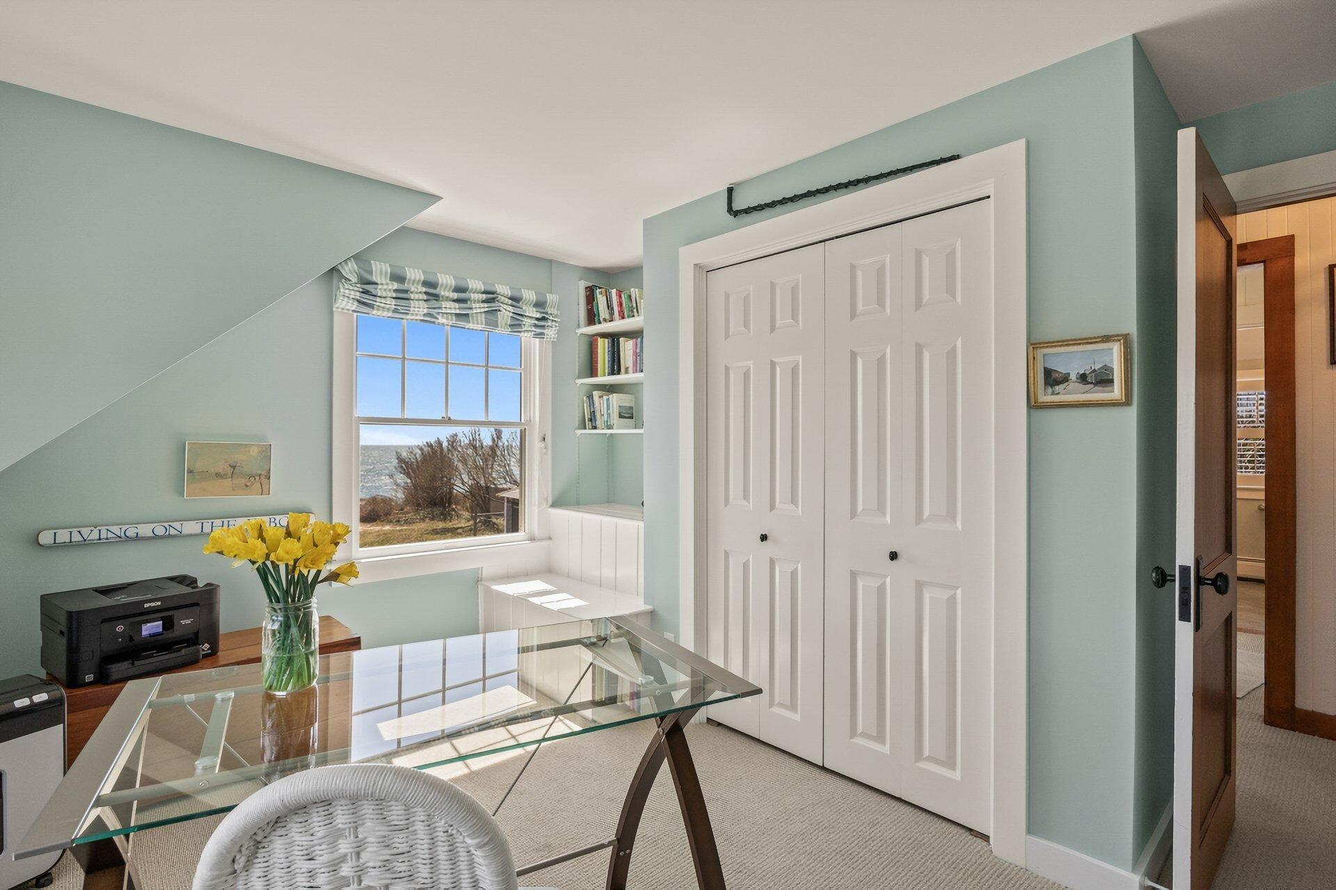 8 Wyndemere Bluffs Road