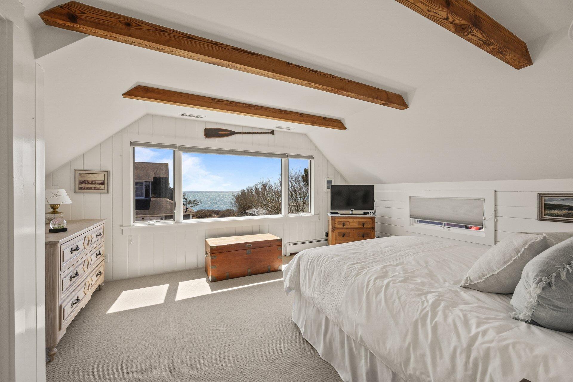 8 Wyndemere Bluffs Road