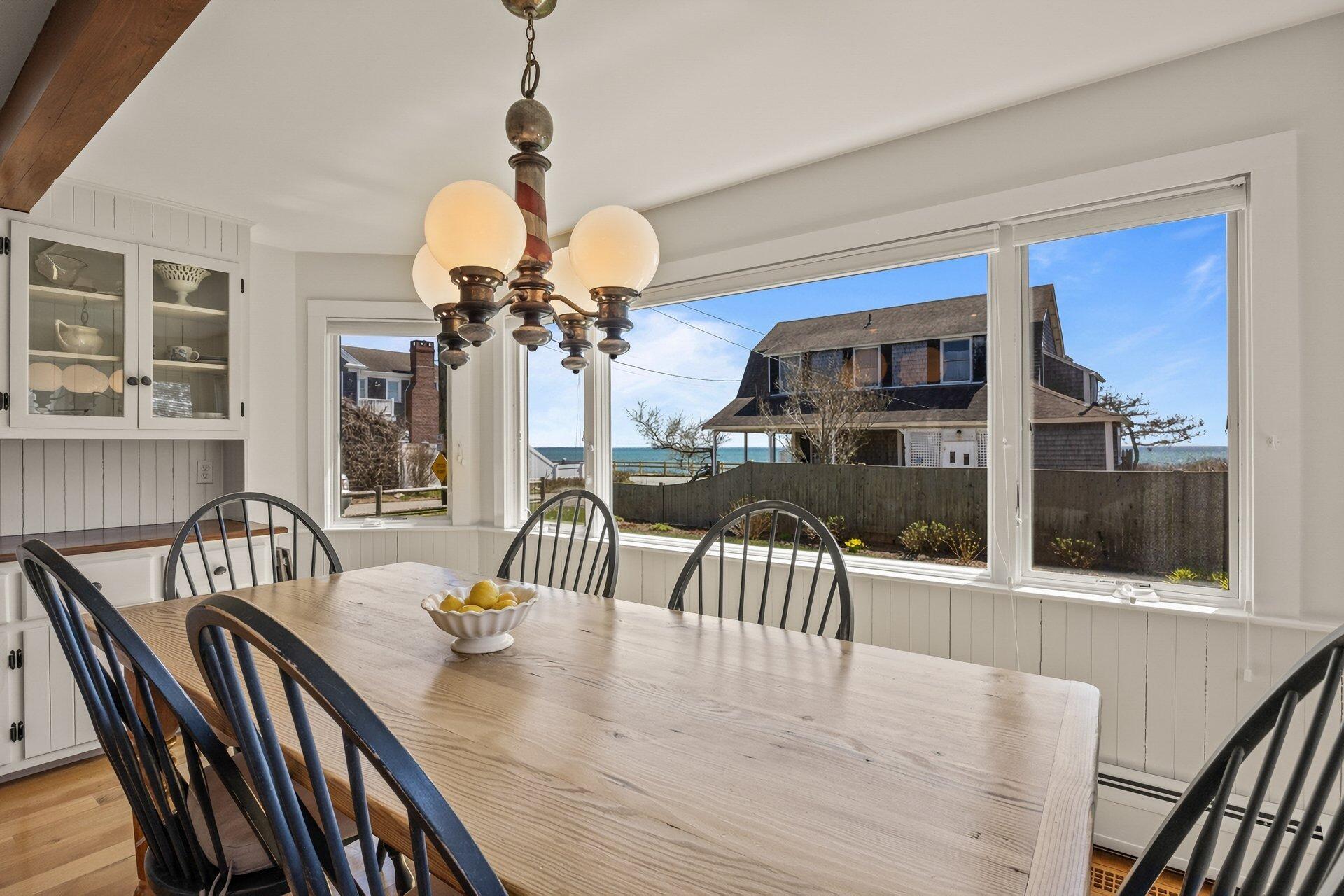 8 Wyndemere Bluffs Road