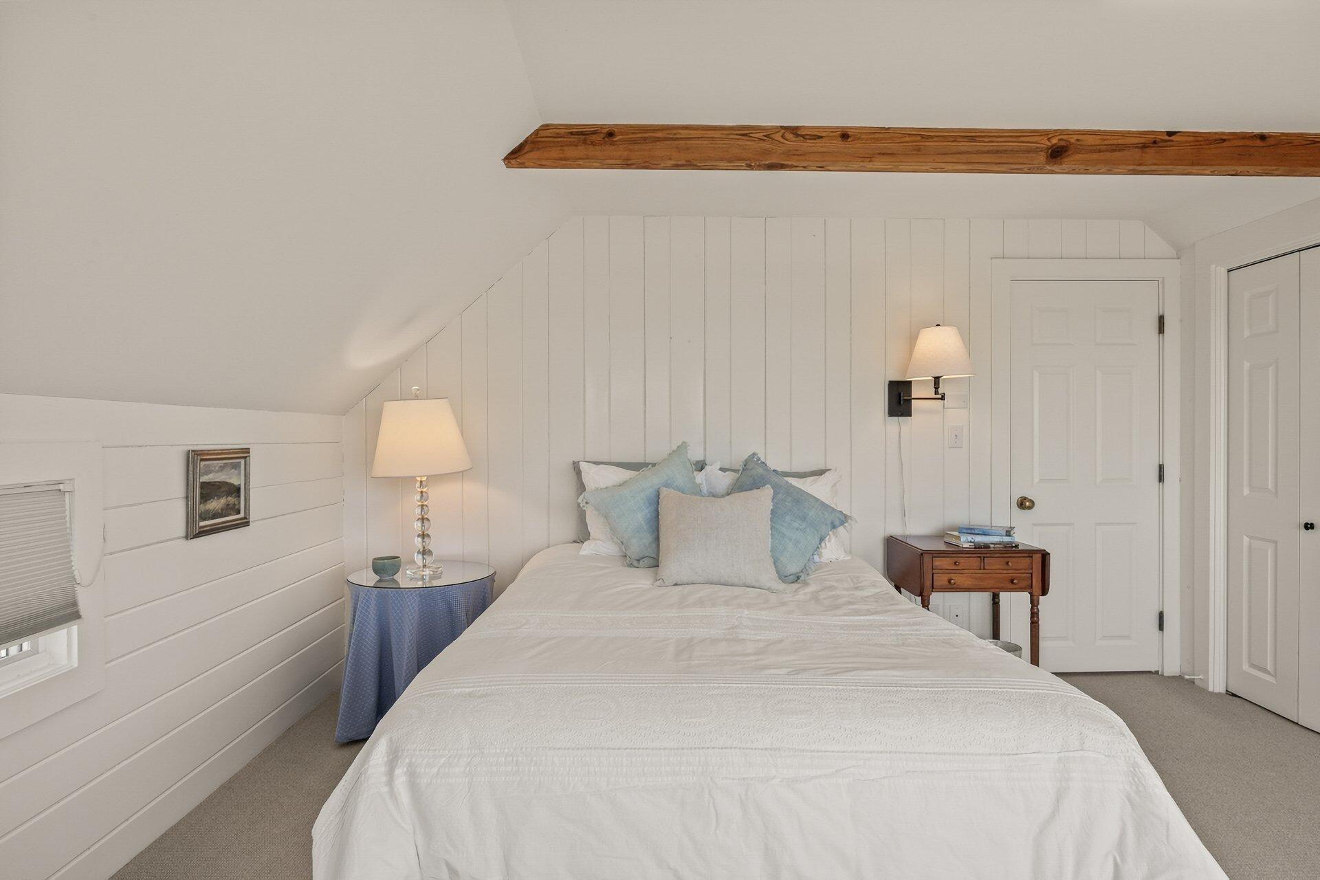 8 Wyndemere Bluffs Road