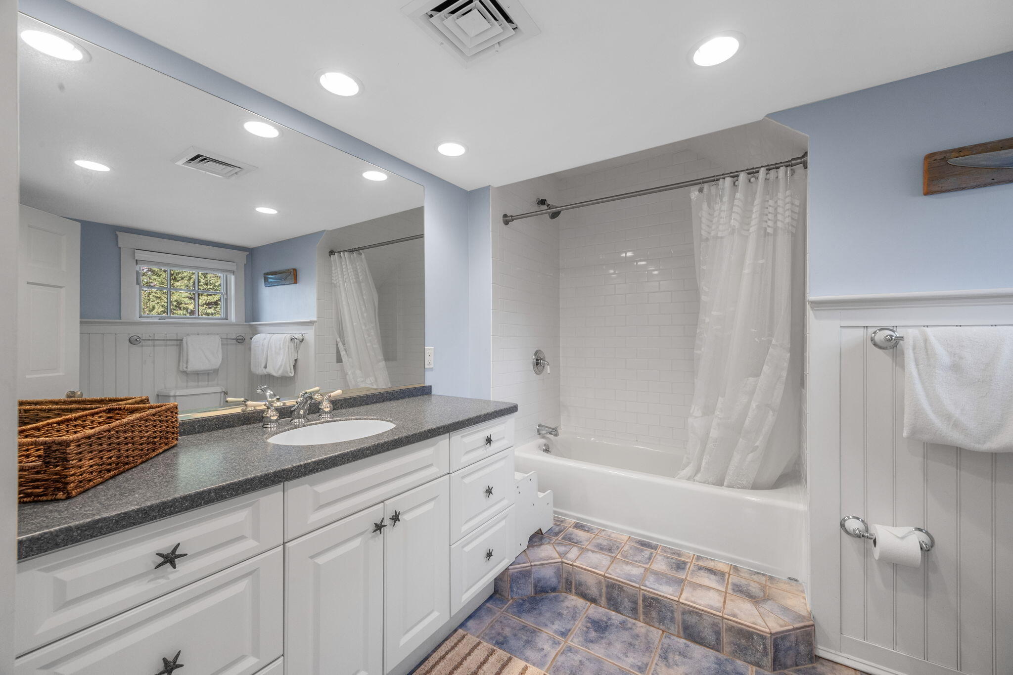 404 Stage Harbor Road