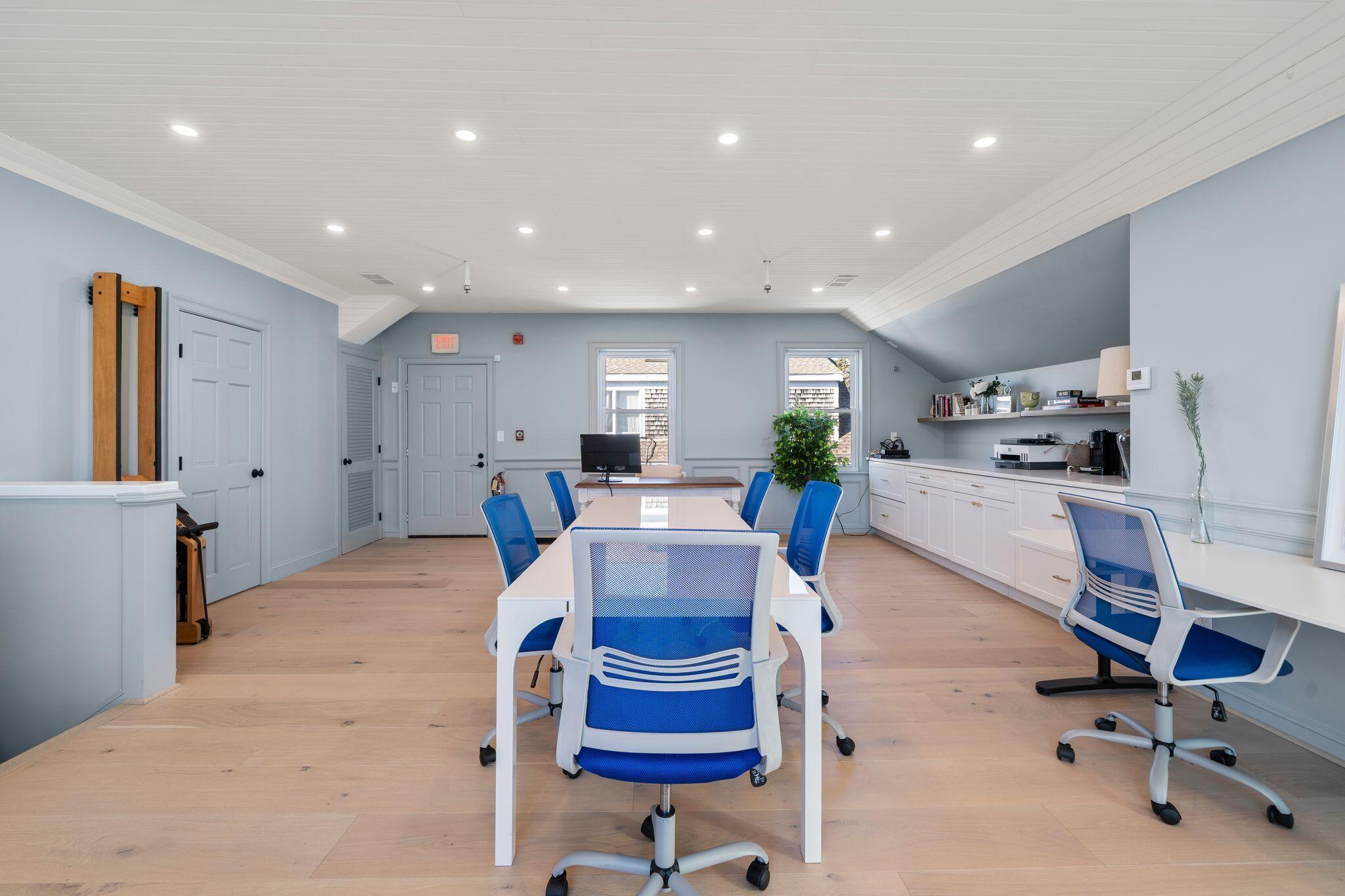 6 Munson Meeting Way # 6 Unit: 5 & 6