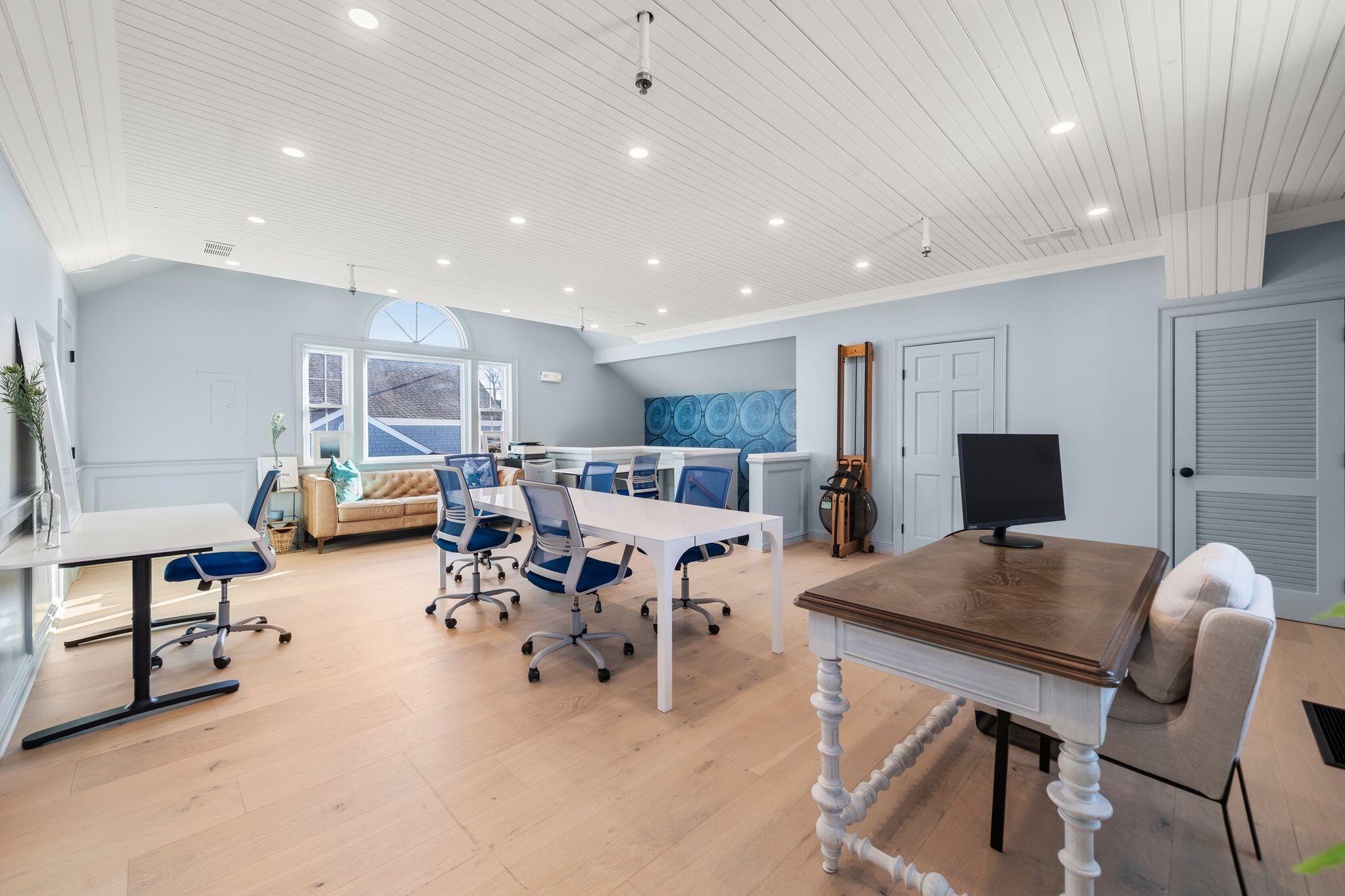 6 Munson Meeting Way # 6 Unit: 5 & 6