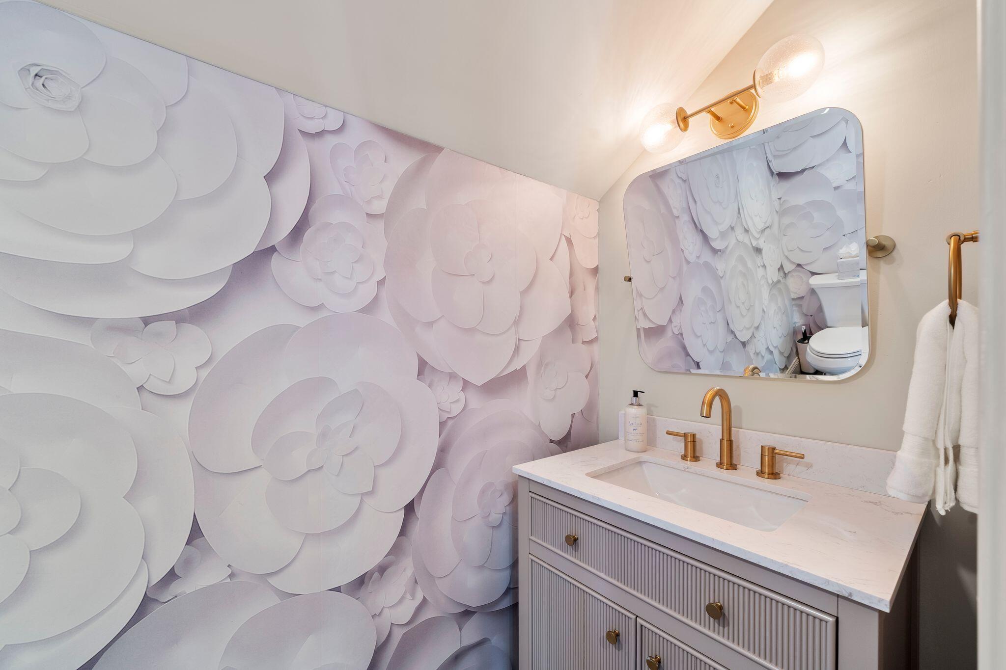 6 Munson Meeting Way # 6 Unit: 5 & 6