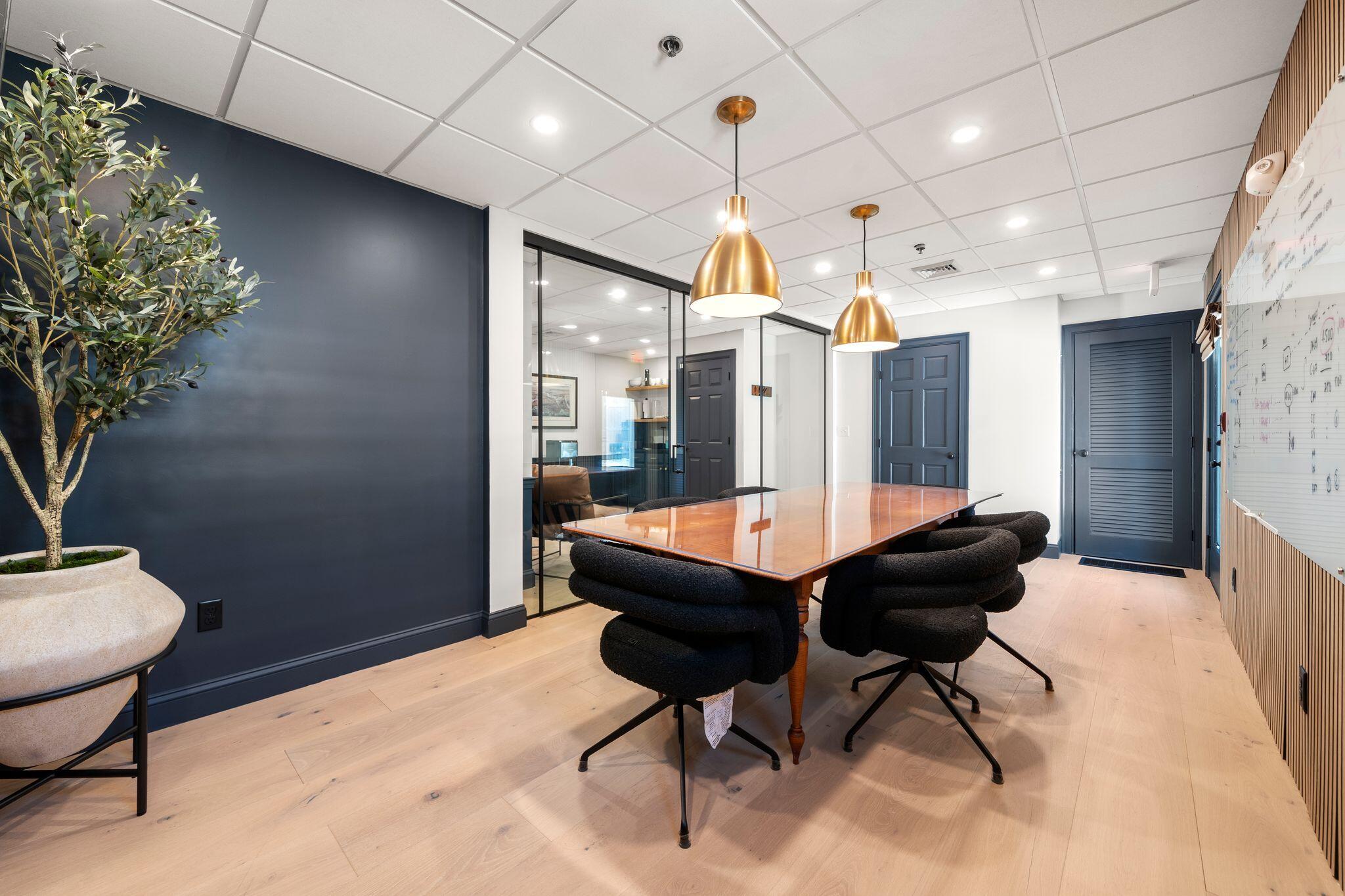 6 Munson Meeting Way # 6 Unit: 5 & 6