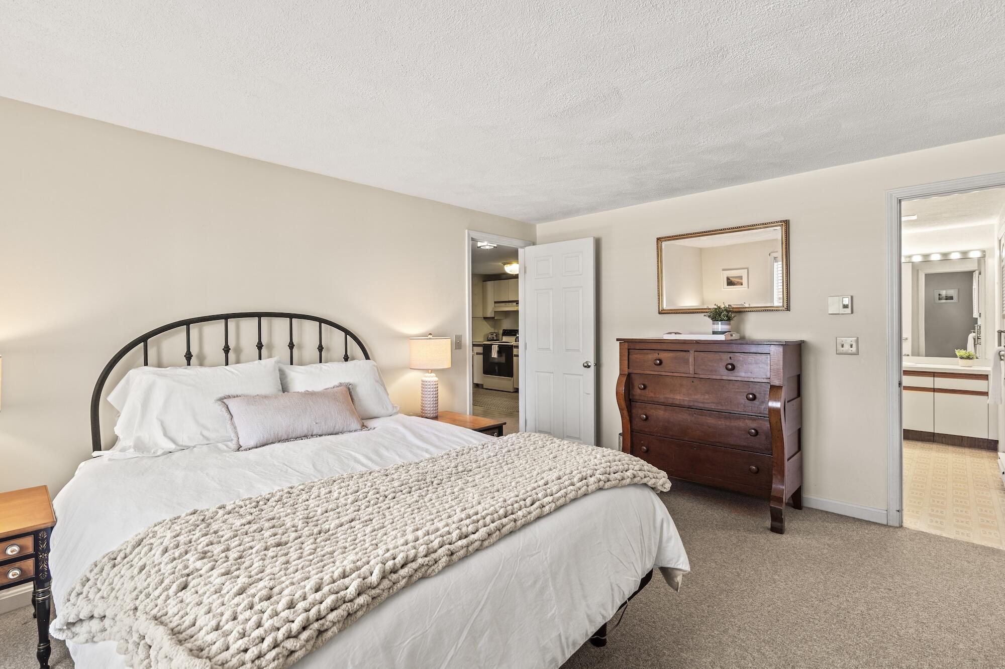 3 Hilltop Drive UNIT 3
