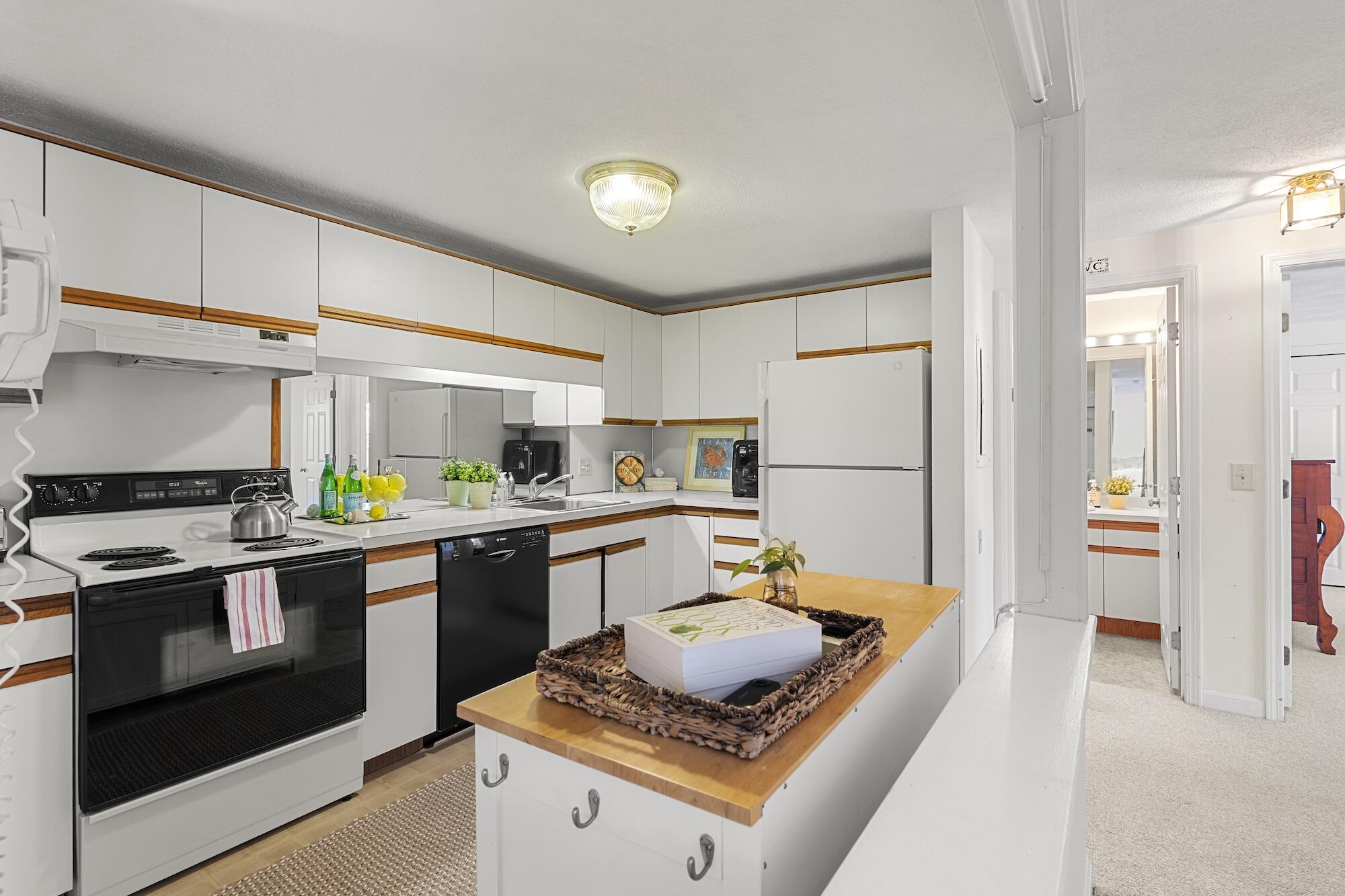 3 Hilltop Drive UNIT 3