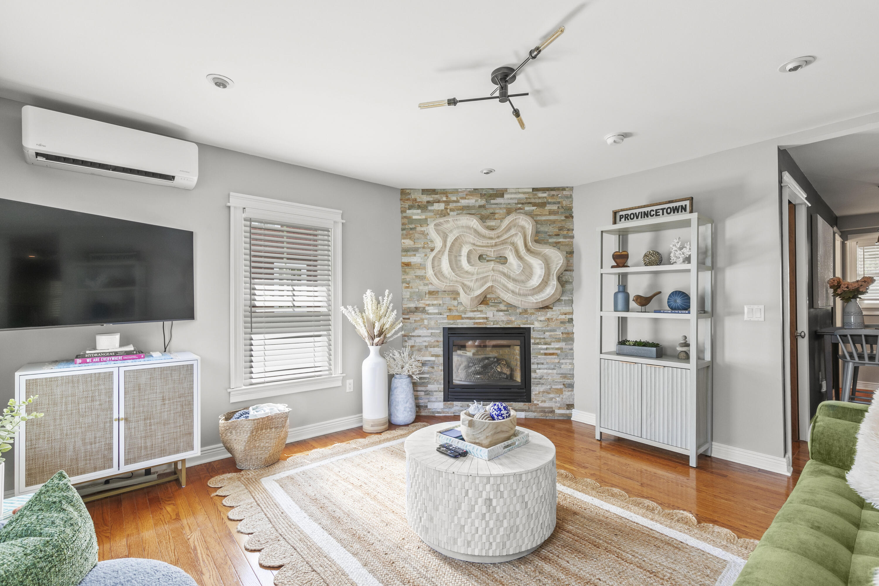 442 Commercial Street Unit 2