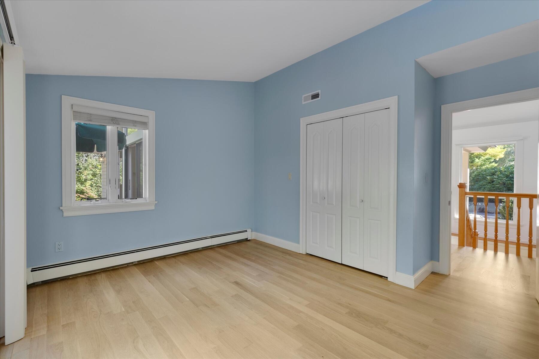 72 Walton Heath Way