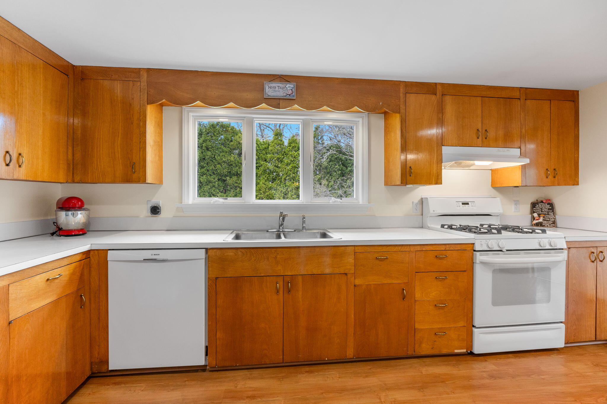 61 Oak Hill Road