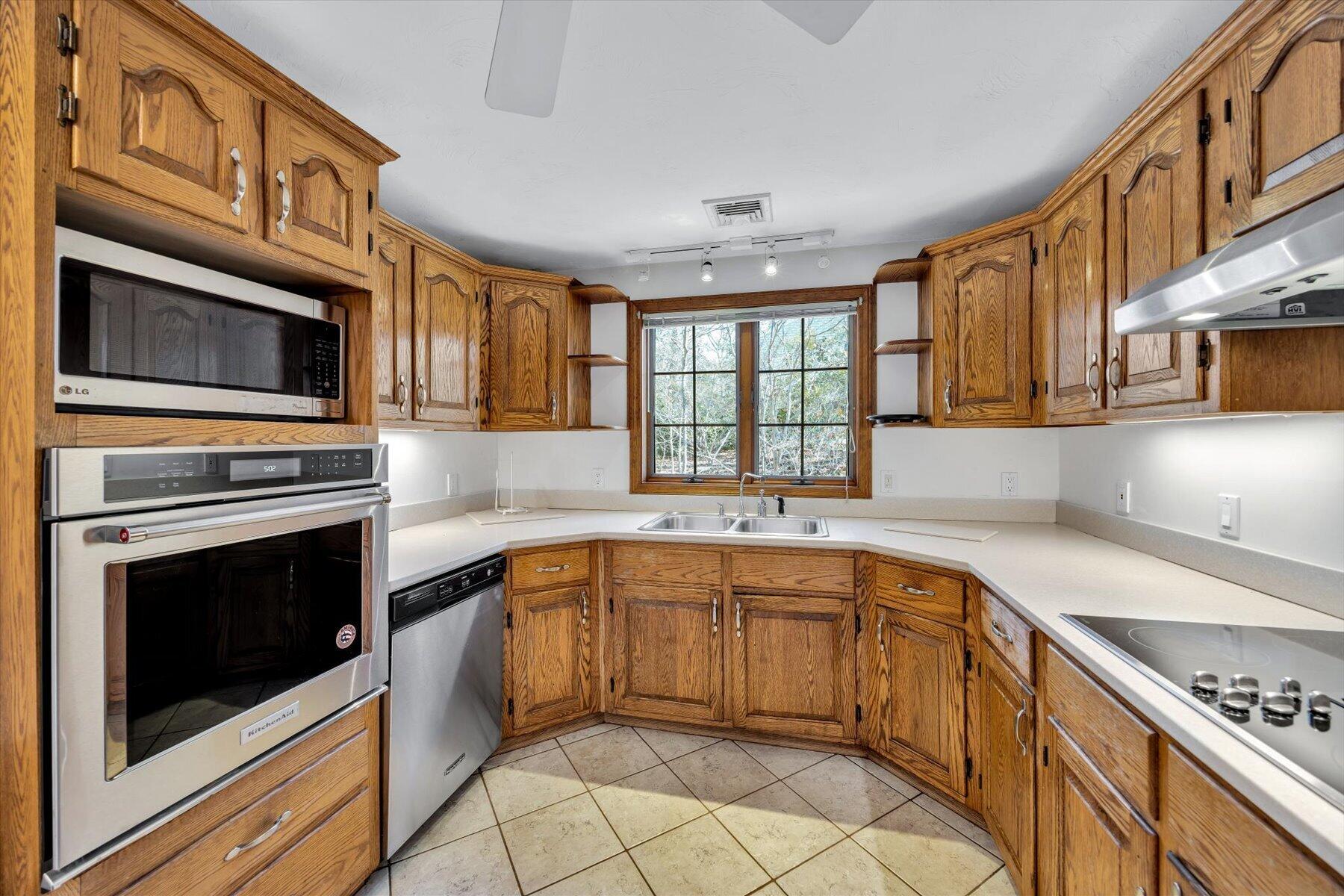 52 Clubhouse Drive