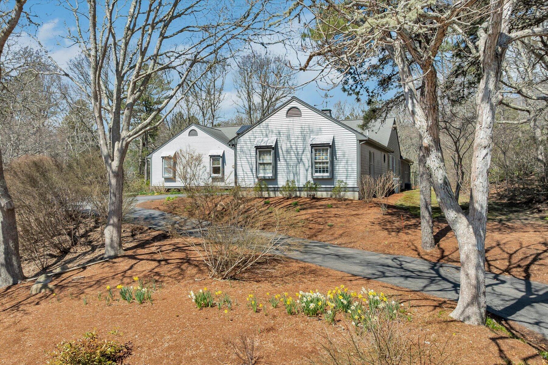 52 Clubhouse Drive