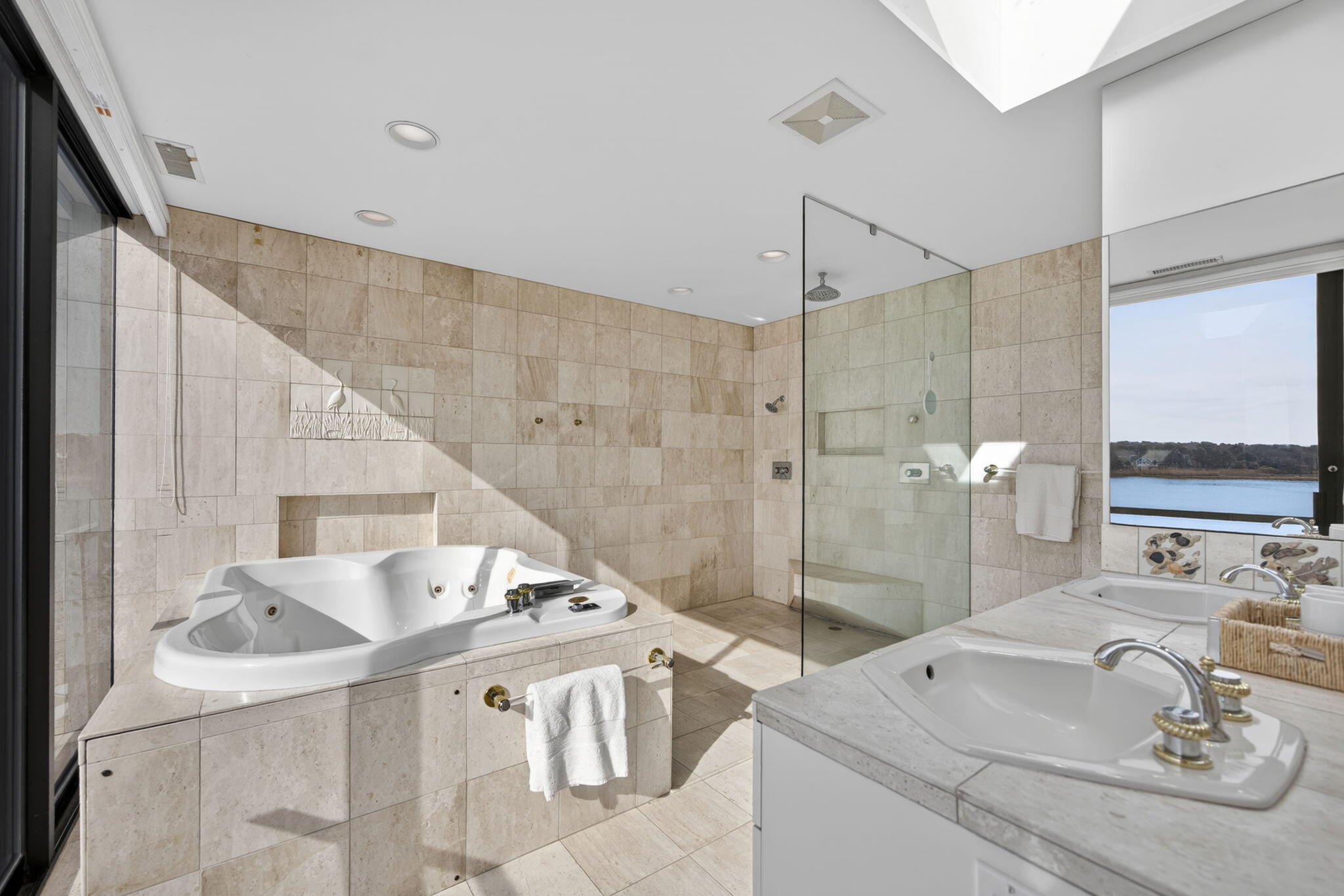 38 Indian Trail