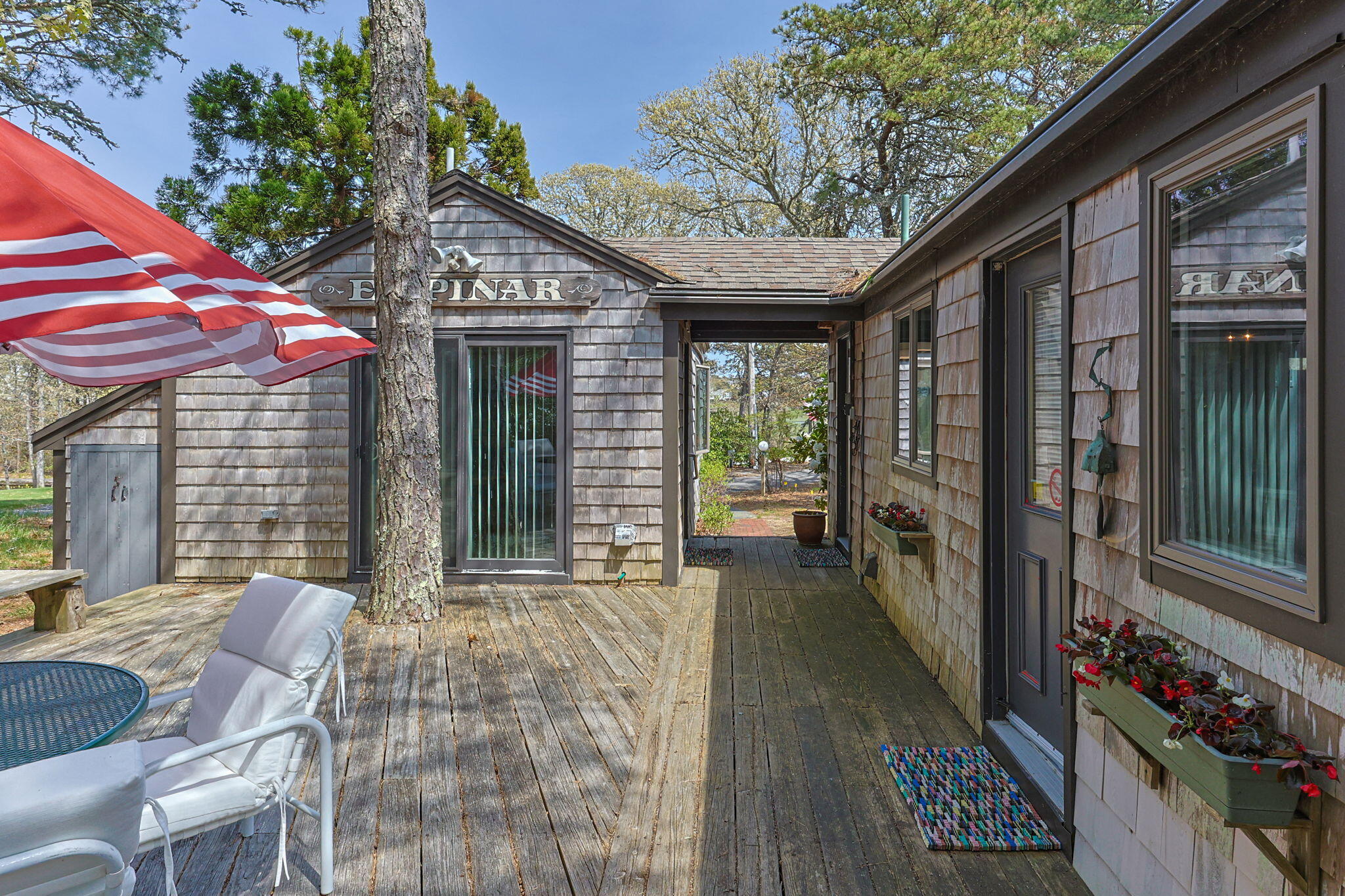 2 Brettwood Road