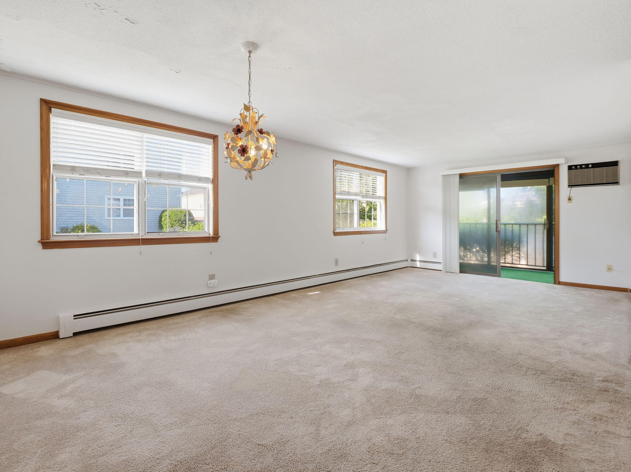 12 Candlewood Lane APT 1 Unit: APT 1-1