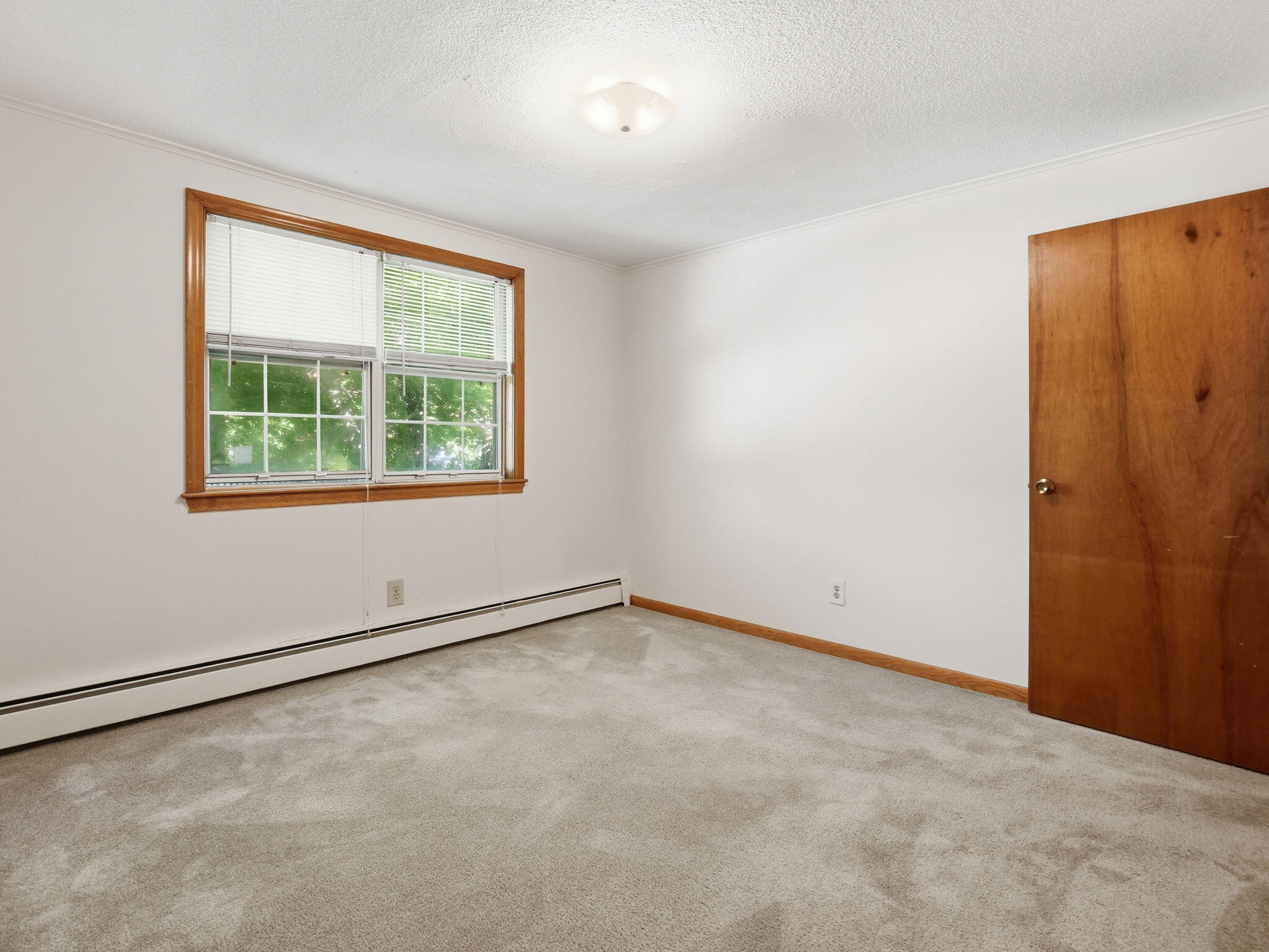 12 Candlewood Lane APT 1 Unit: APT 1-1