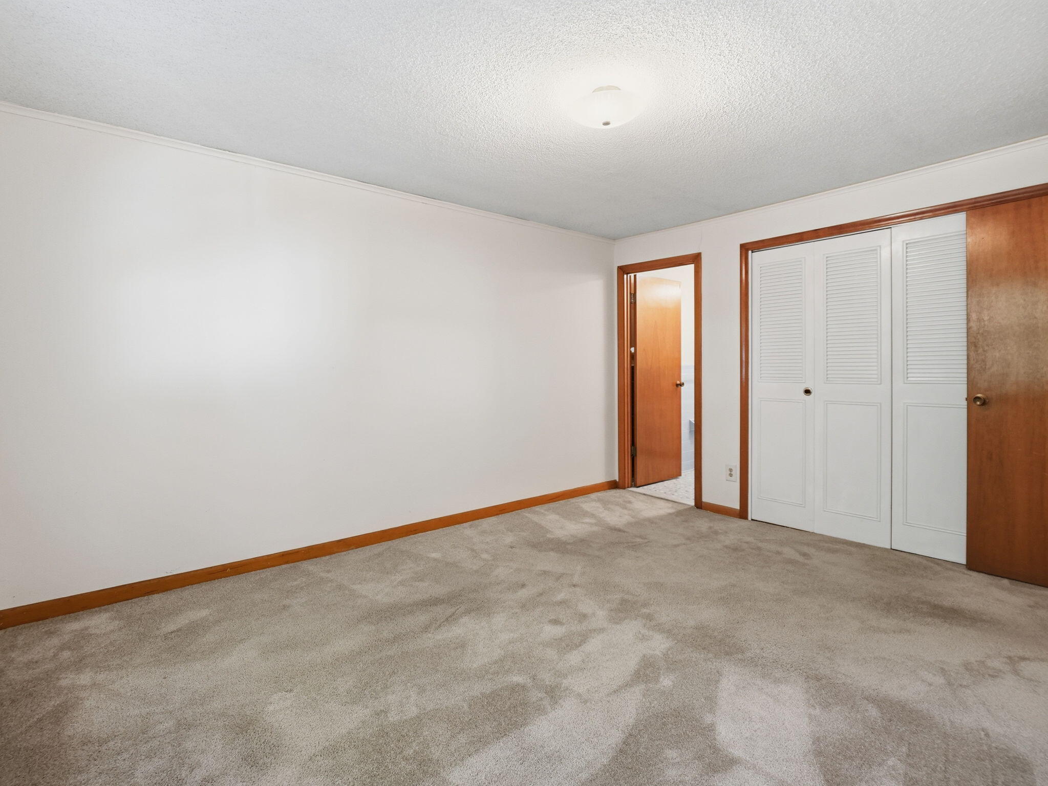 12 Candlewood Lane APT 1 Unit: APT 1-1