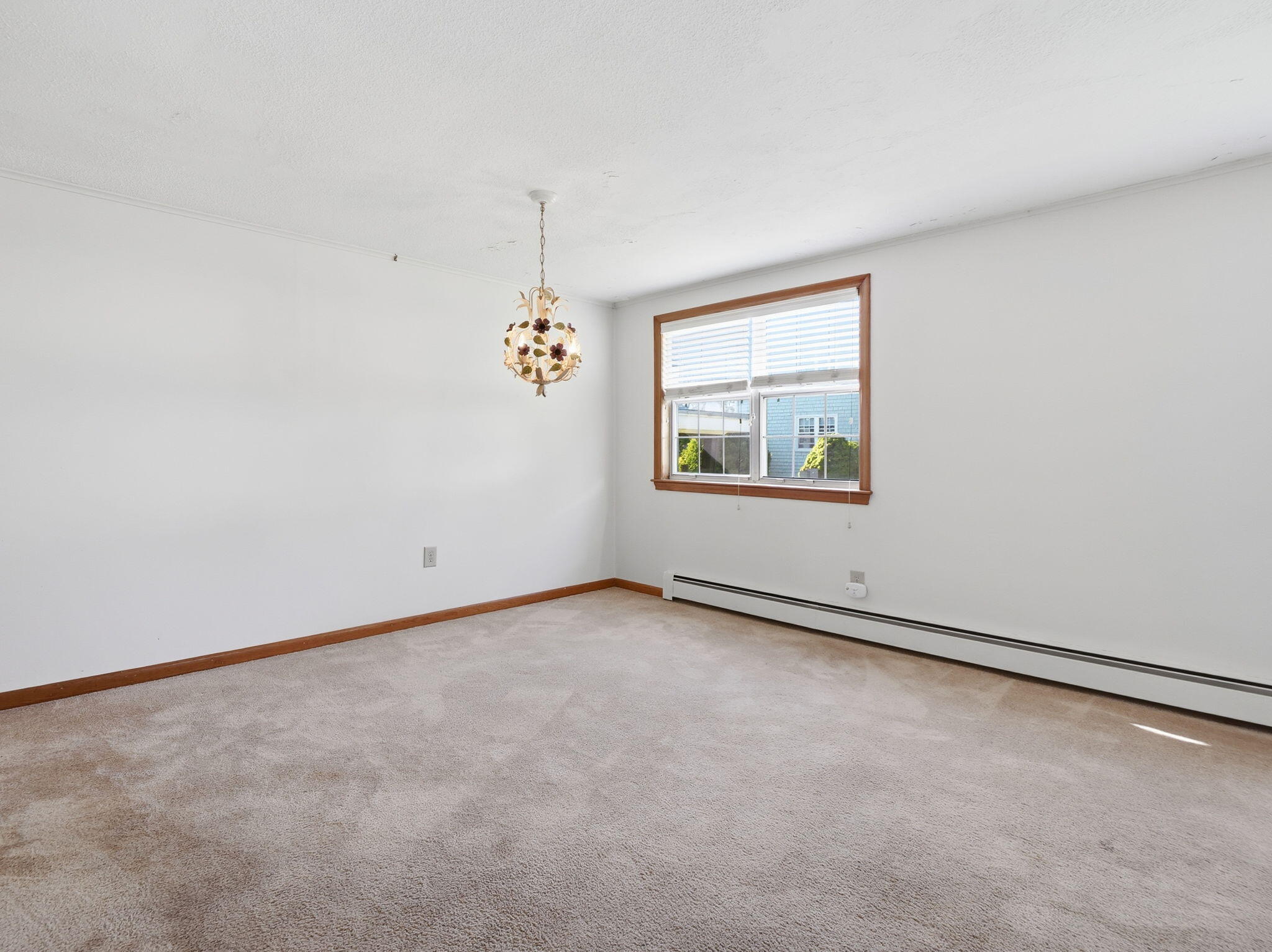 12 Candlewood Lane APT 1 Unit: APT 1-1
