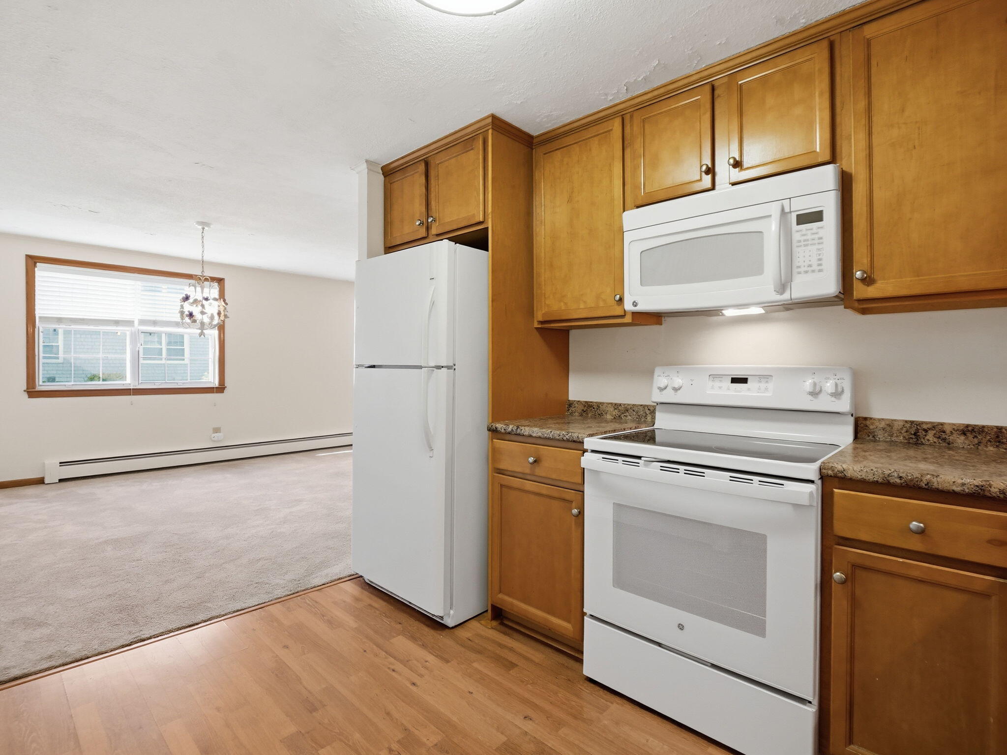 12 Candlewood Lane APT 1 Unit: APT 1-1