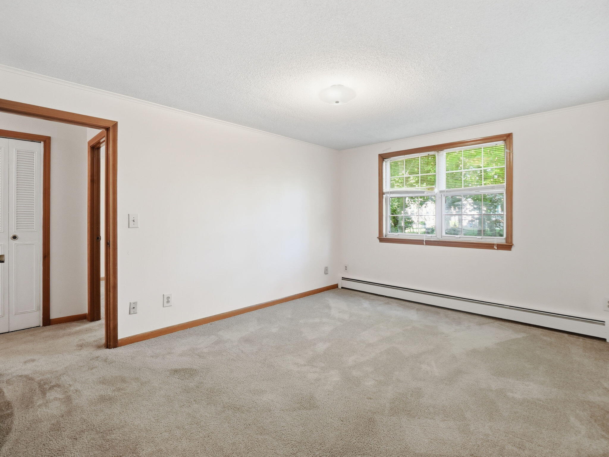 12 Candlewood Lane APT 1 Unit: APT 1-1