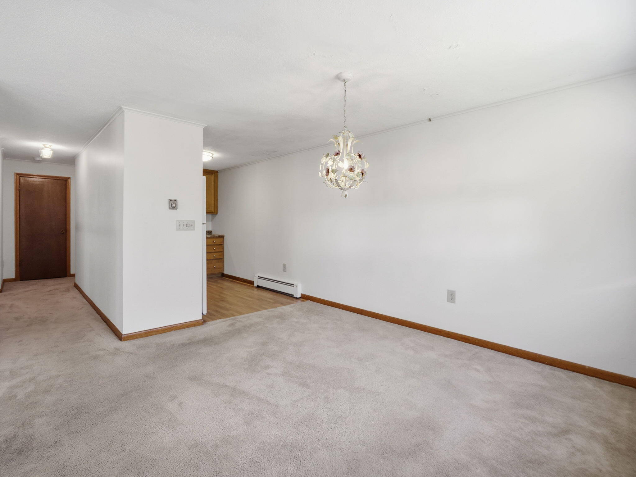 12 Candlewood Lane APT 1 Unit: APT 1-1