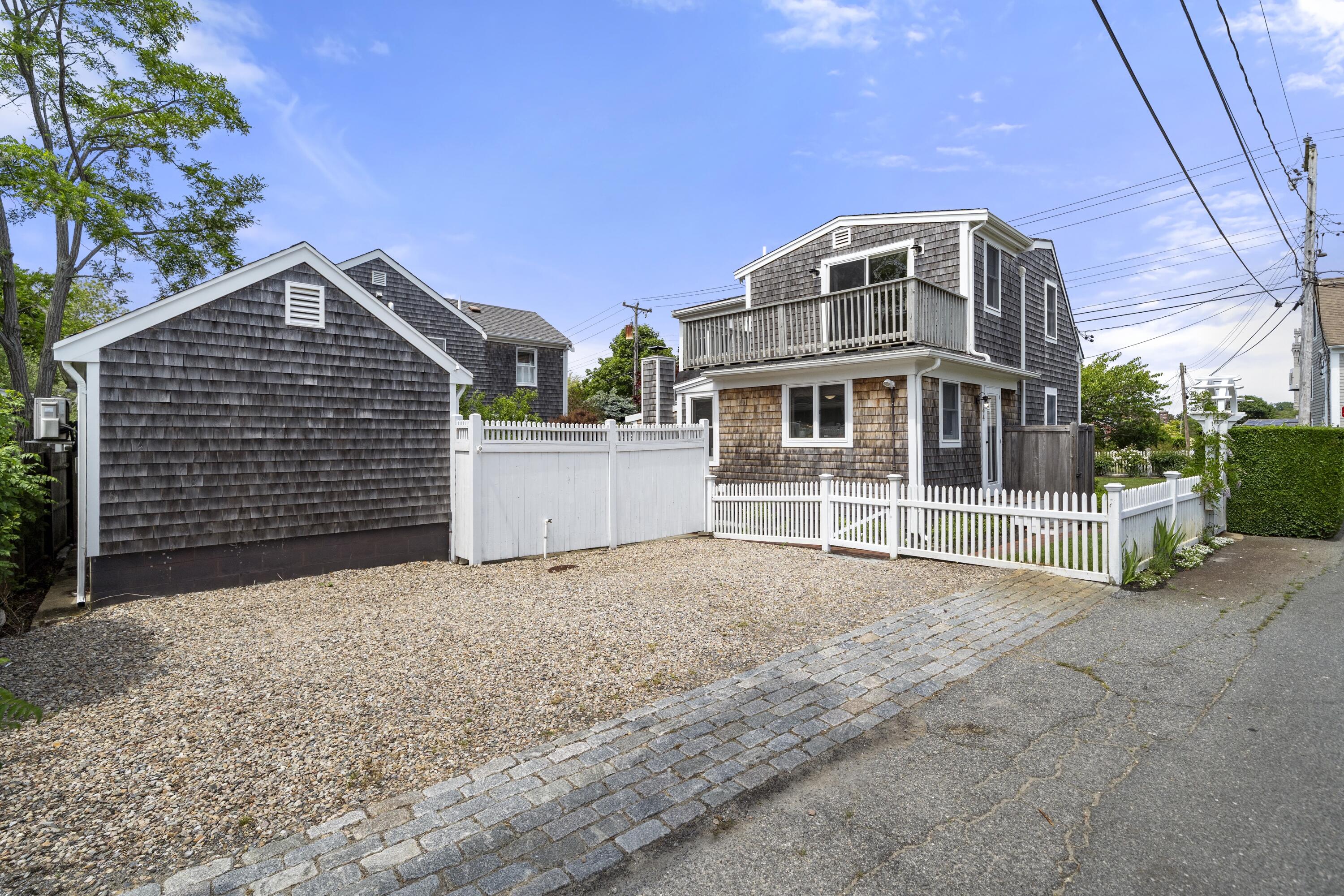 44 Pleasant Street