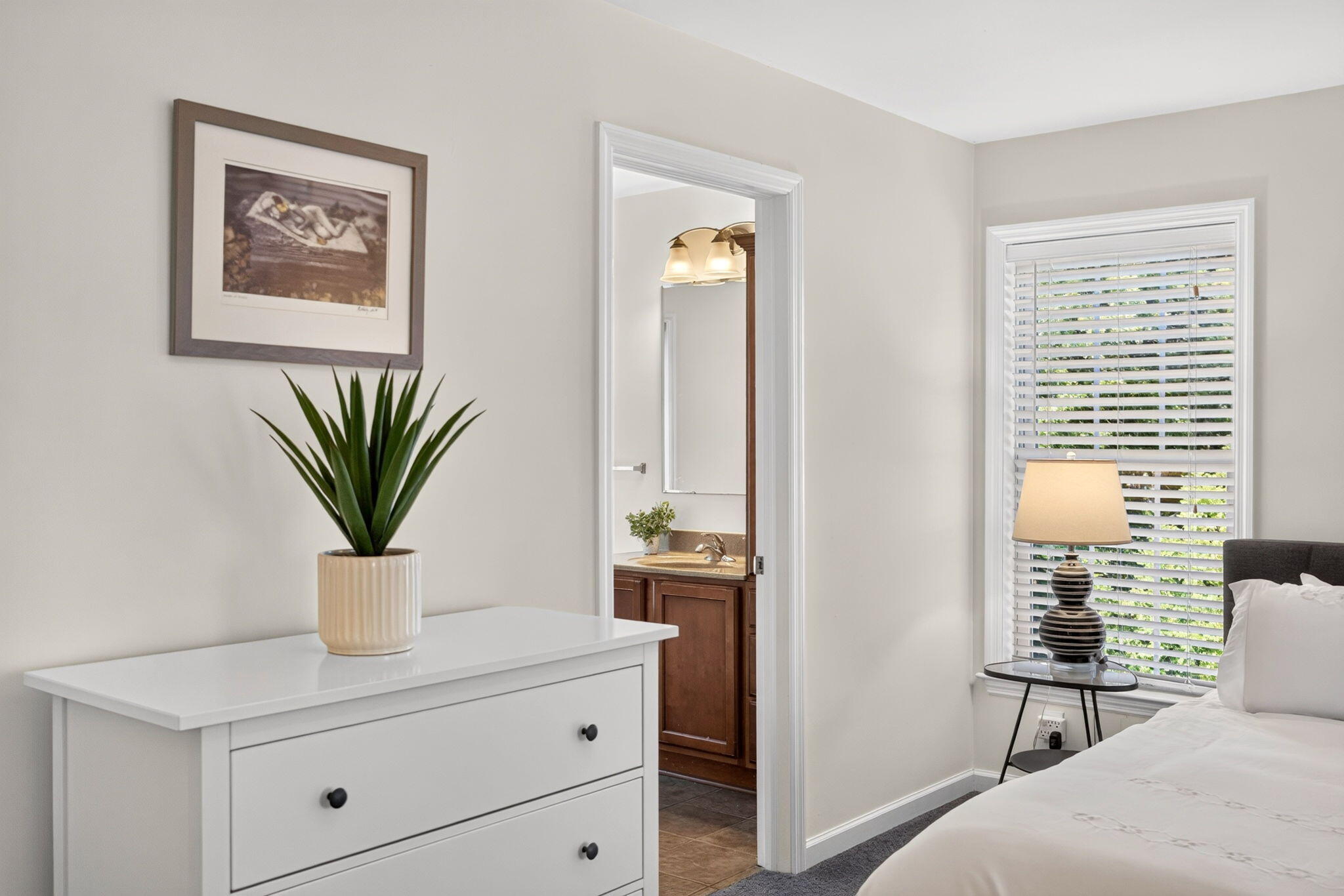8 Leeward Passage