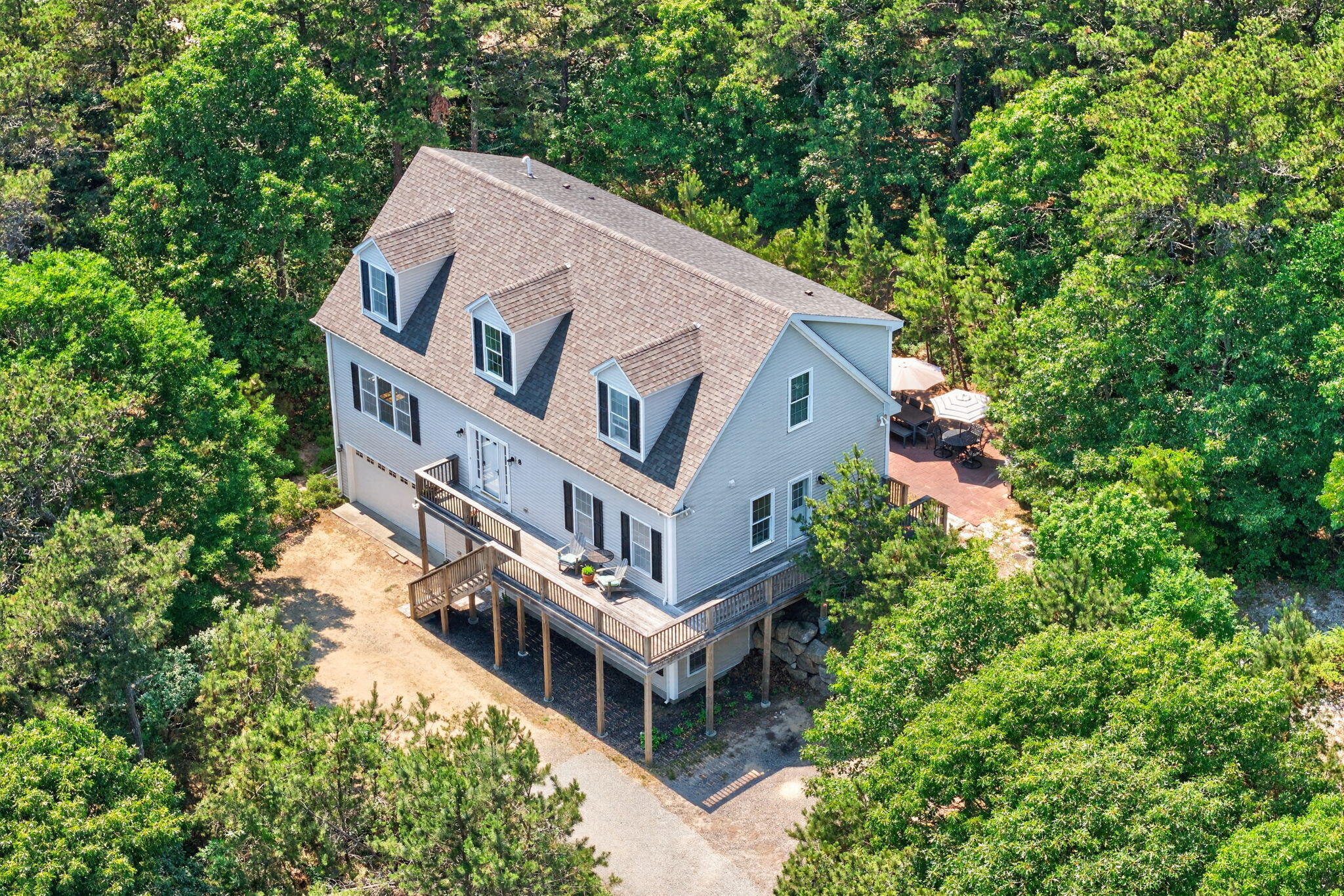 8 Leeward Passage