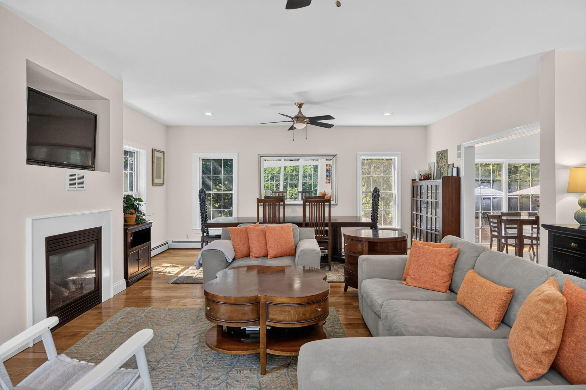 8 Leeward Passage