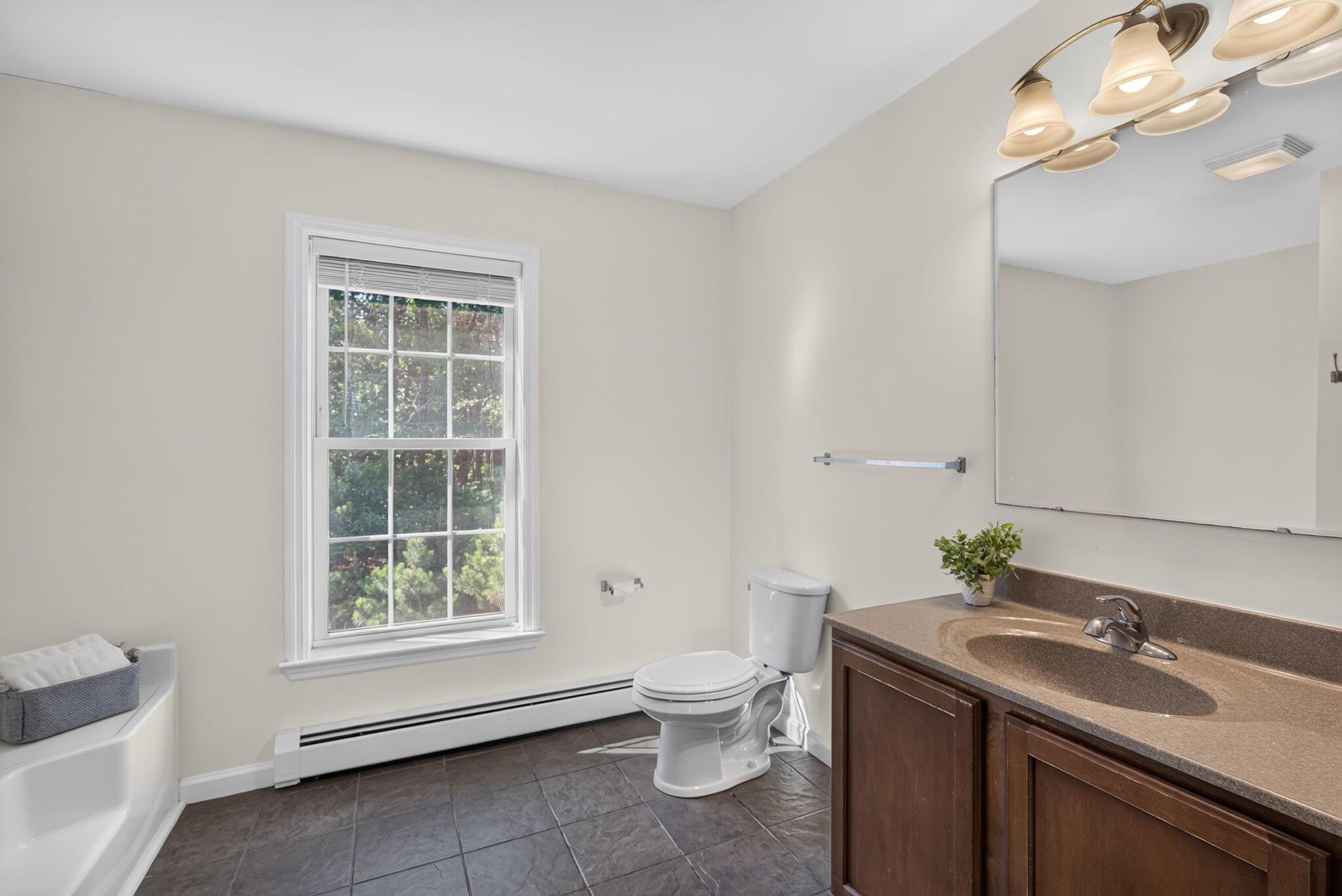 8 Leeward Passage