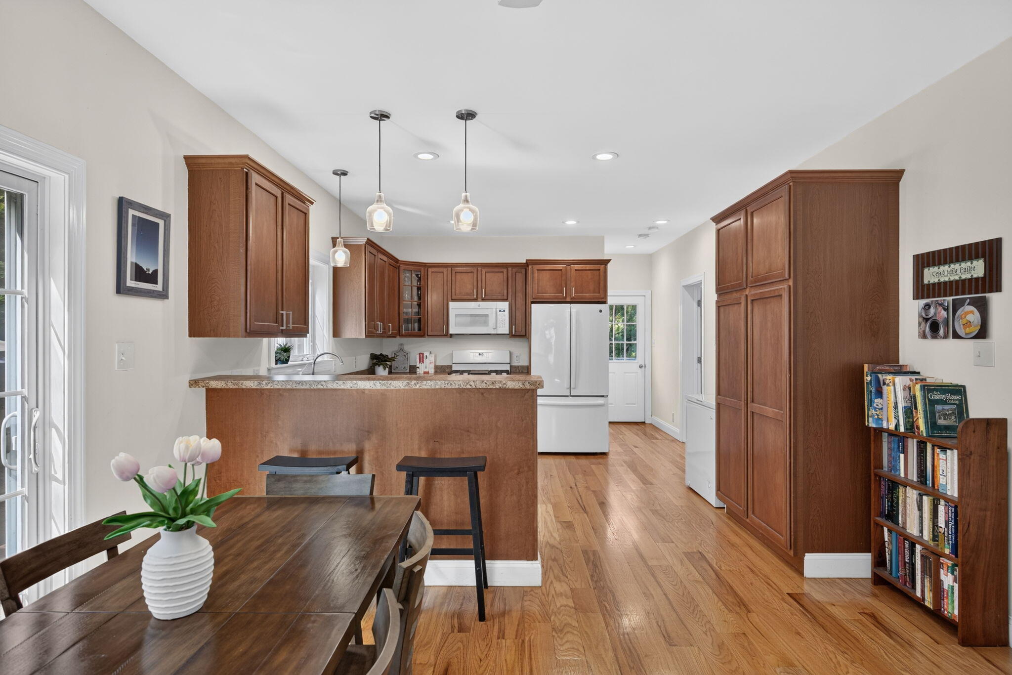 8 Leeward Passage