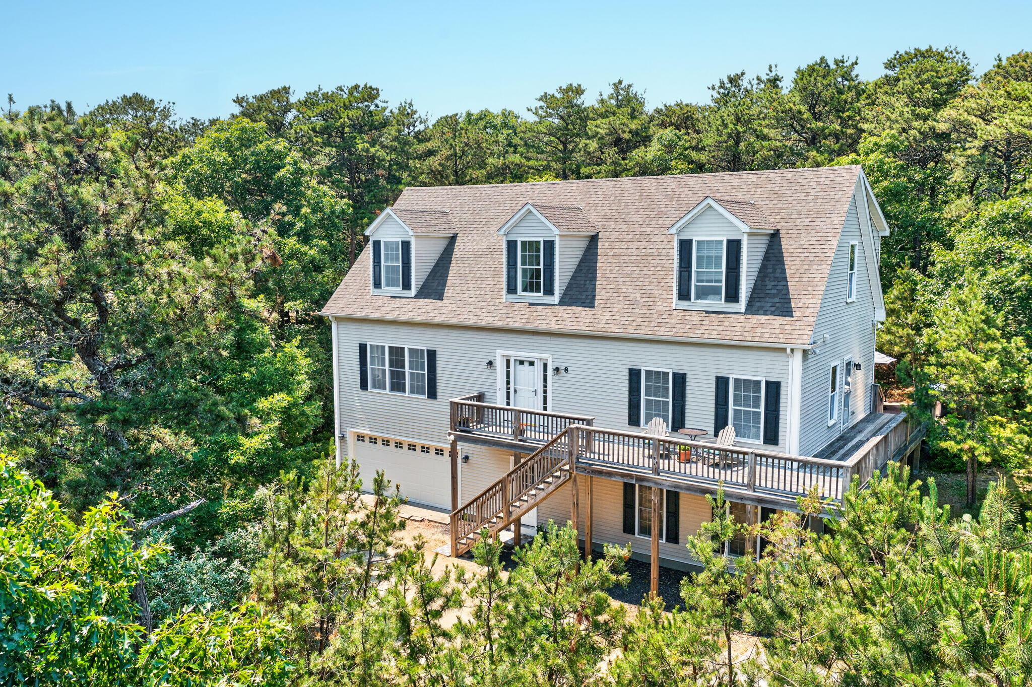 8 Leeward Passage